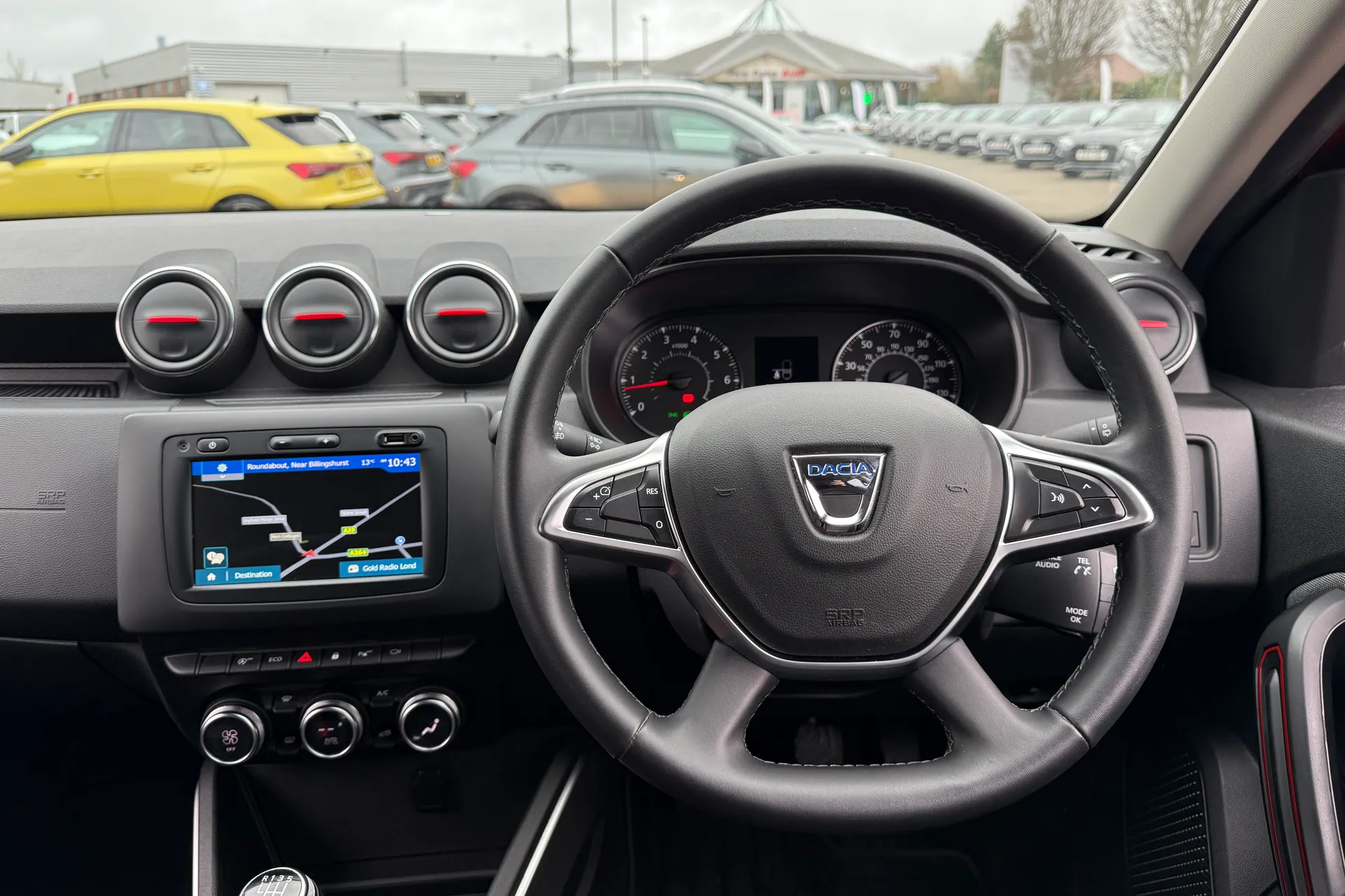 DACIA DUSTER thumbnail image number 6