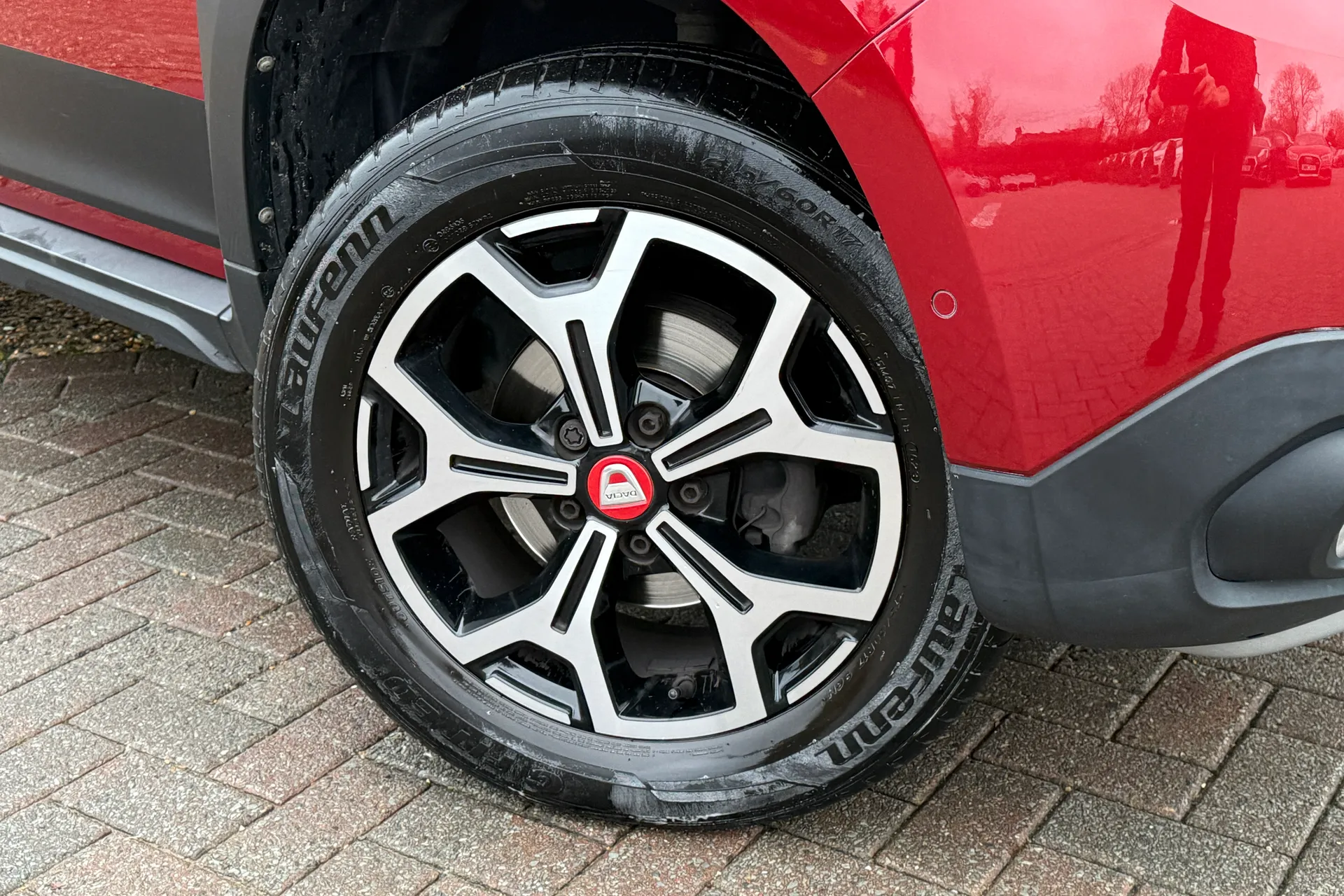 DACIA DUSTER thumbnail image number 8