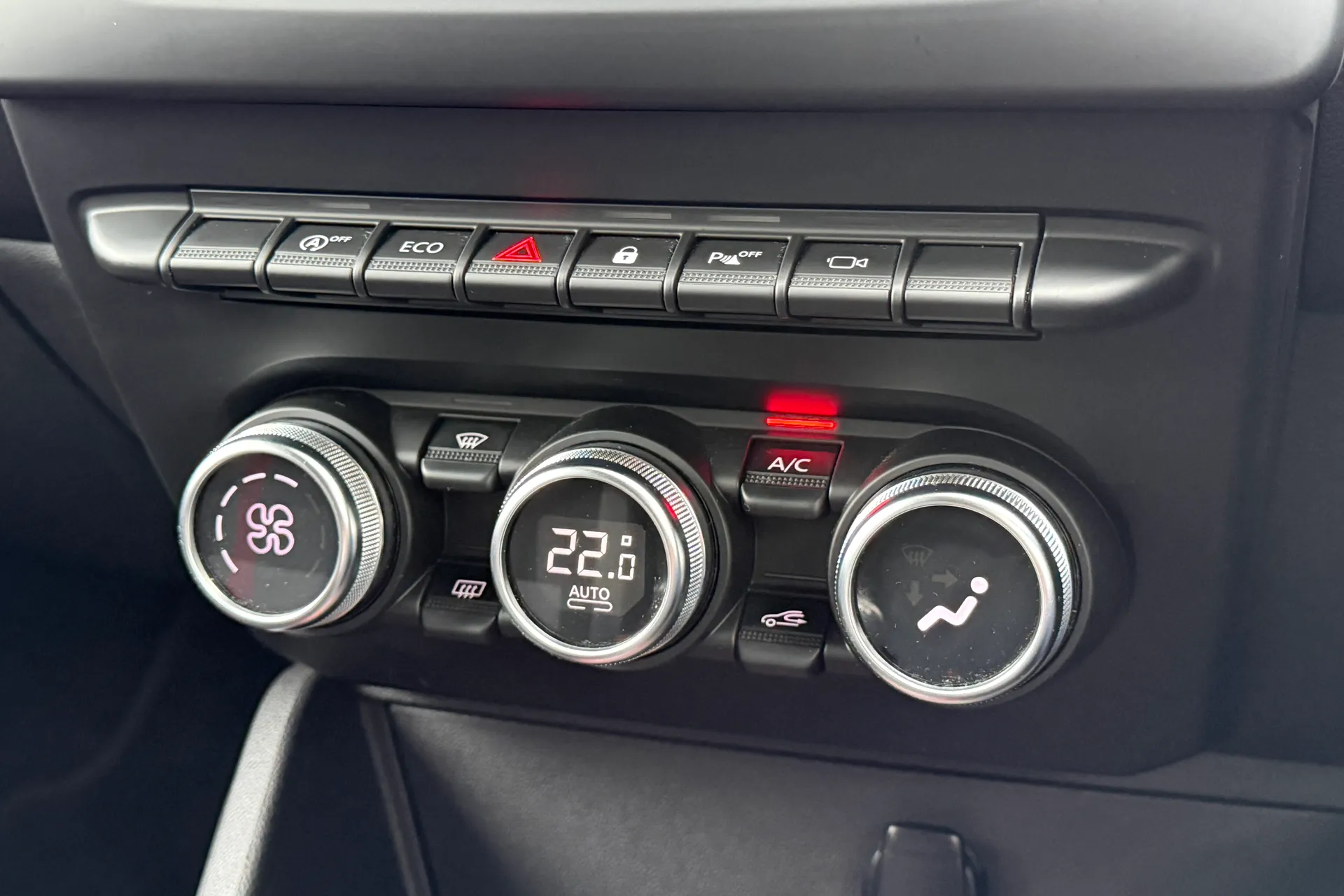 DACIA DUSTER thumbnail image number 14