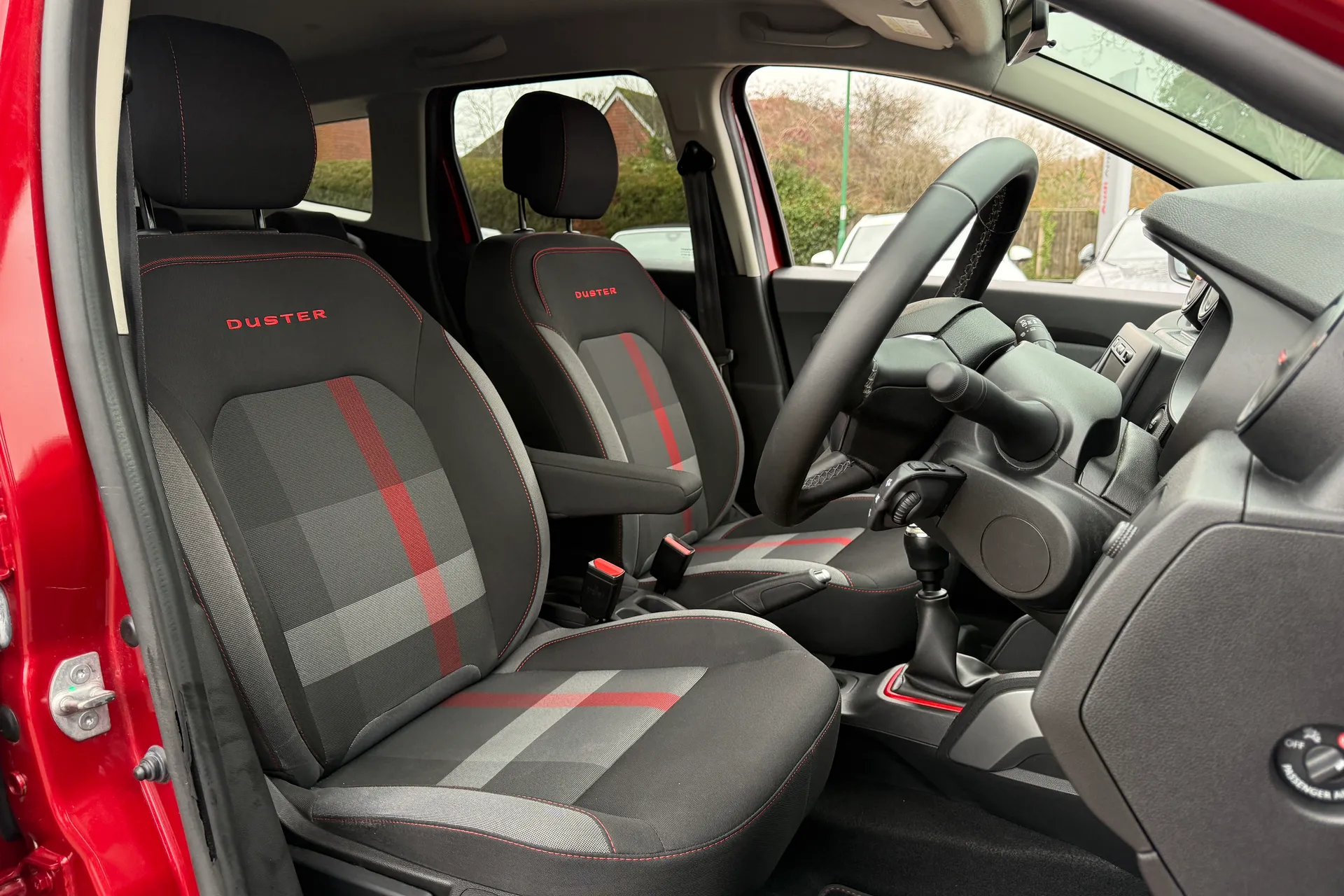 DACIA DUSTER thumbnail image number 23