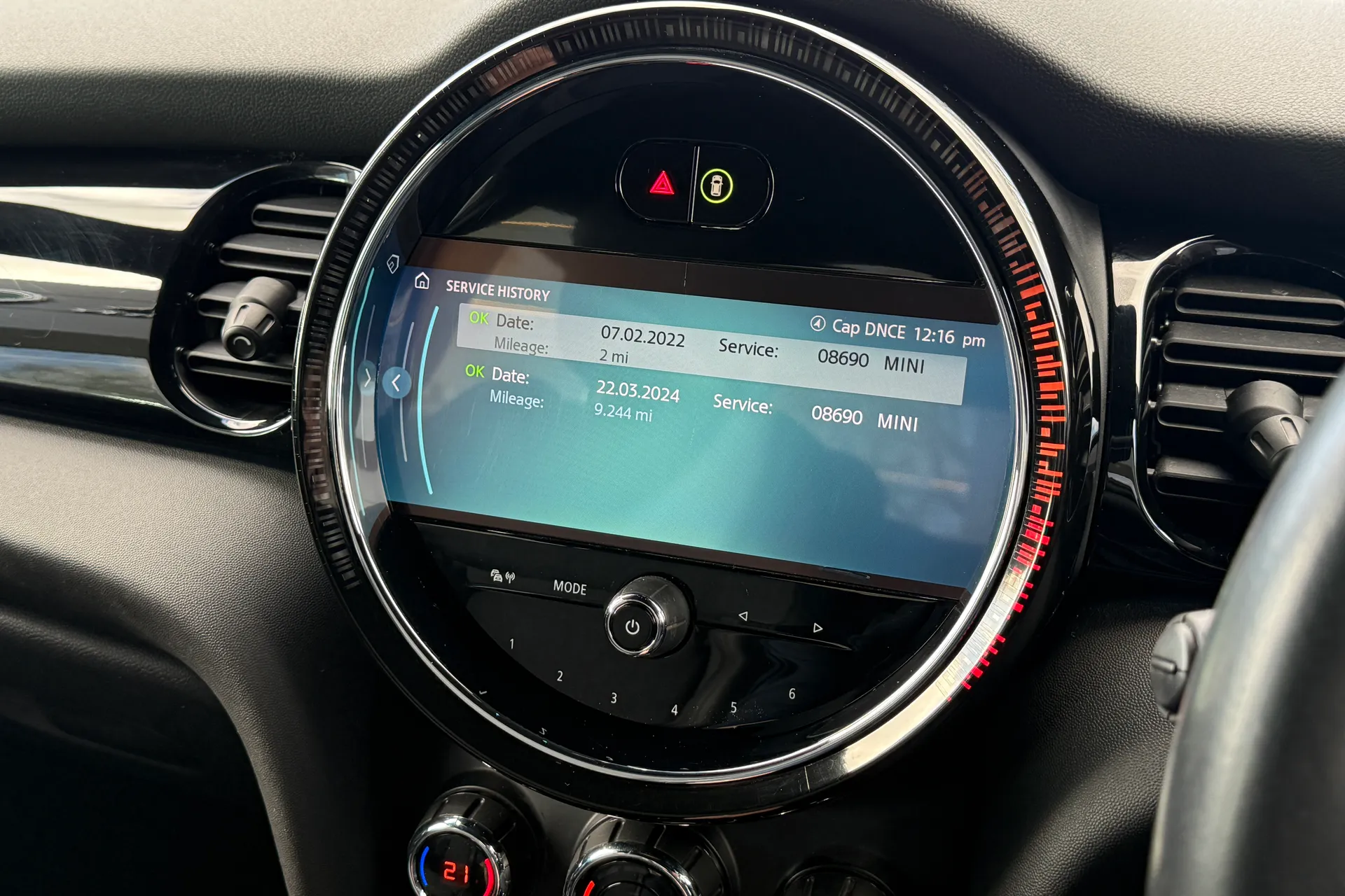 MINI HATCHBACK thumbnail image number 31