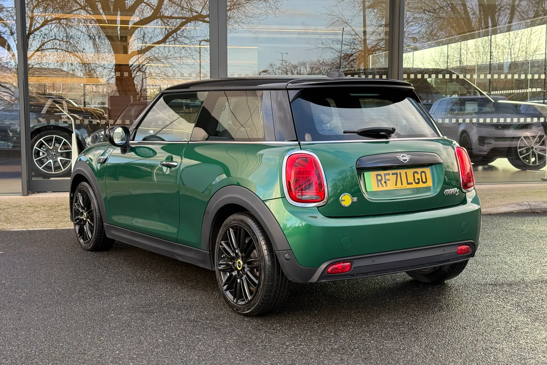 MINI HATCHBACK thumbnail image number 45