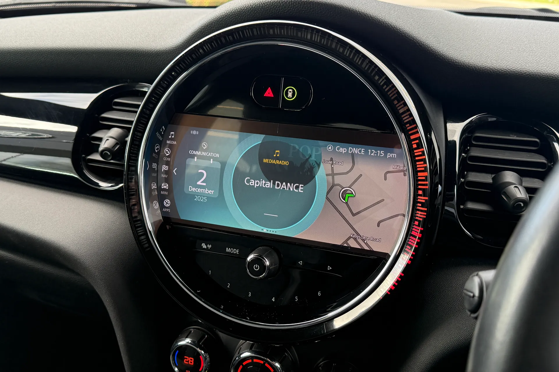 MINI HATCHBACK thumbnail image number 19