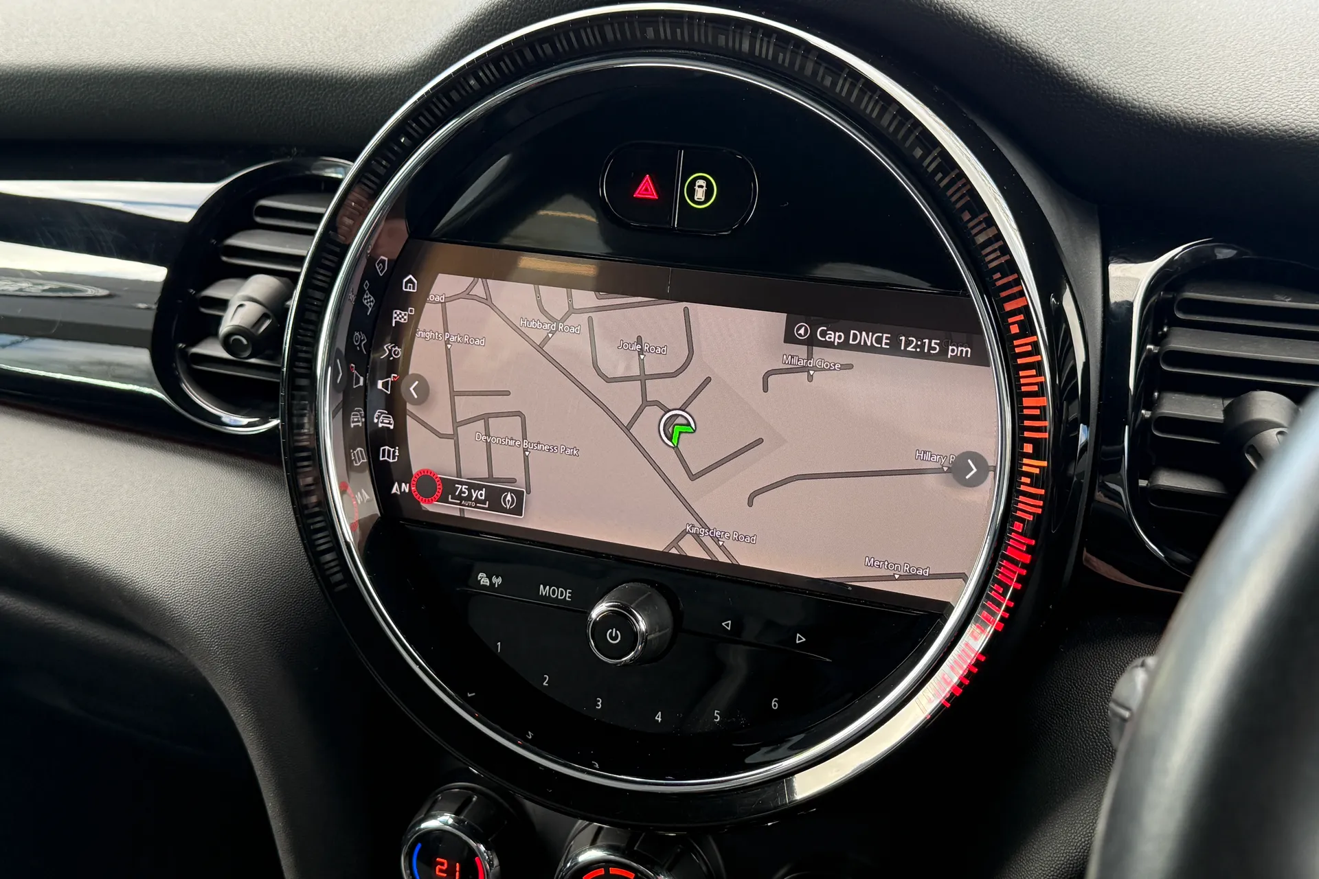 MINI HATCHBACK thumbnail image number 25