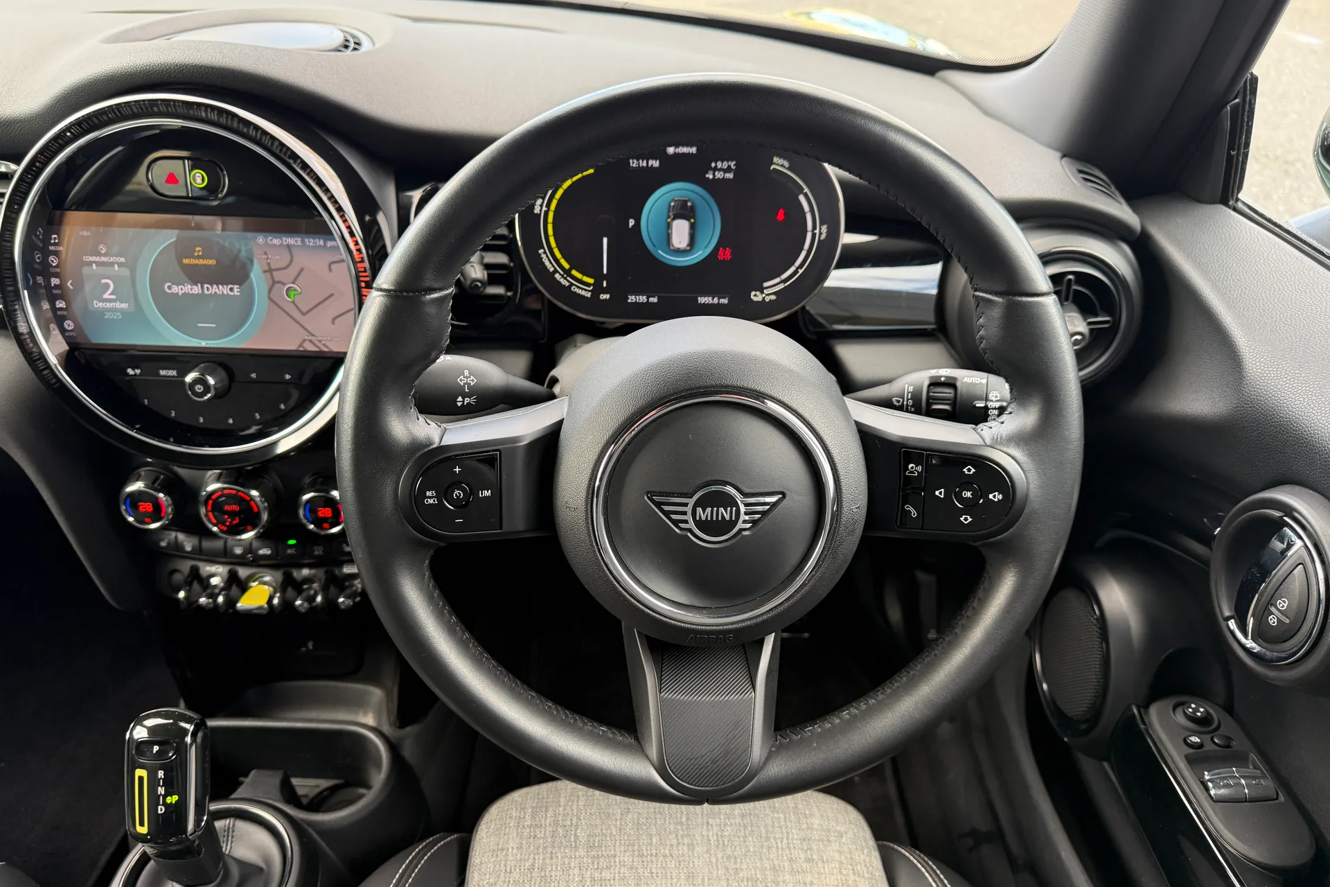 MINI HATCHBACK thumbnail image number 13