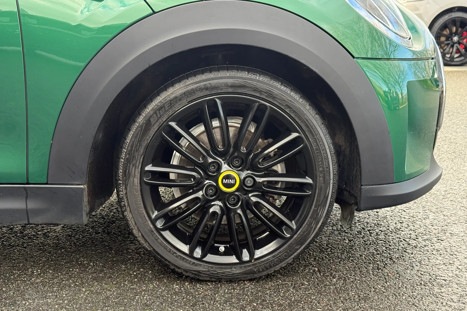 MINI HATCHBACK thumbnail image number 4