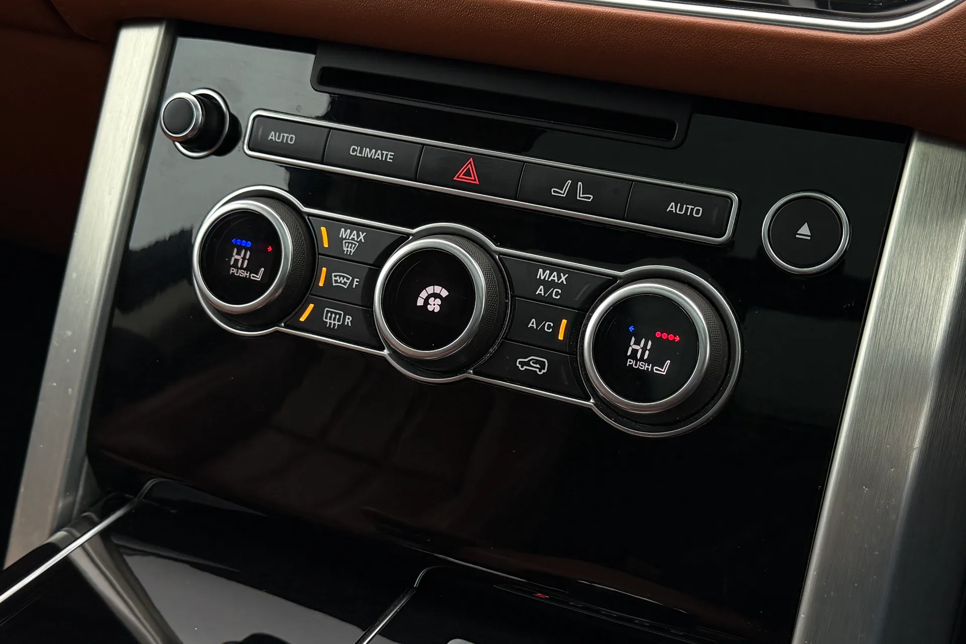 LAND ROVER RANGE ROVER thumbnail image number 29