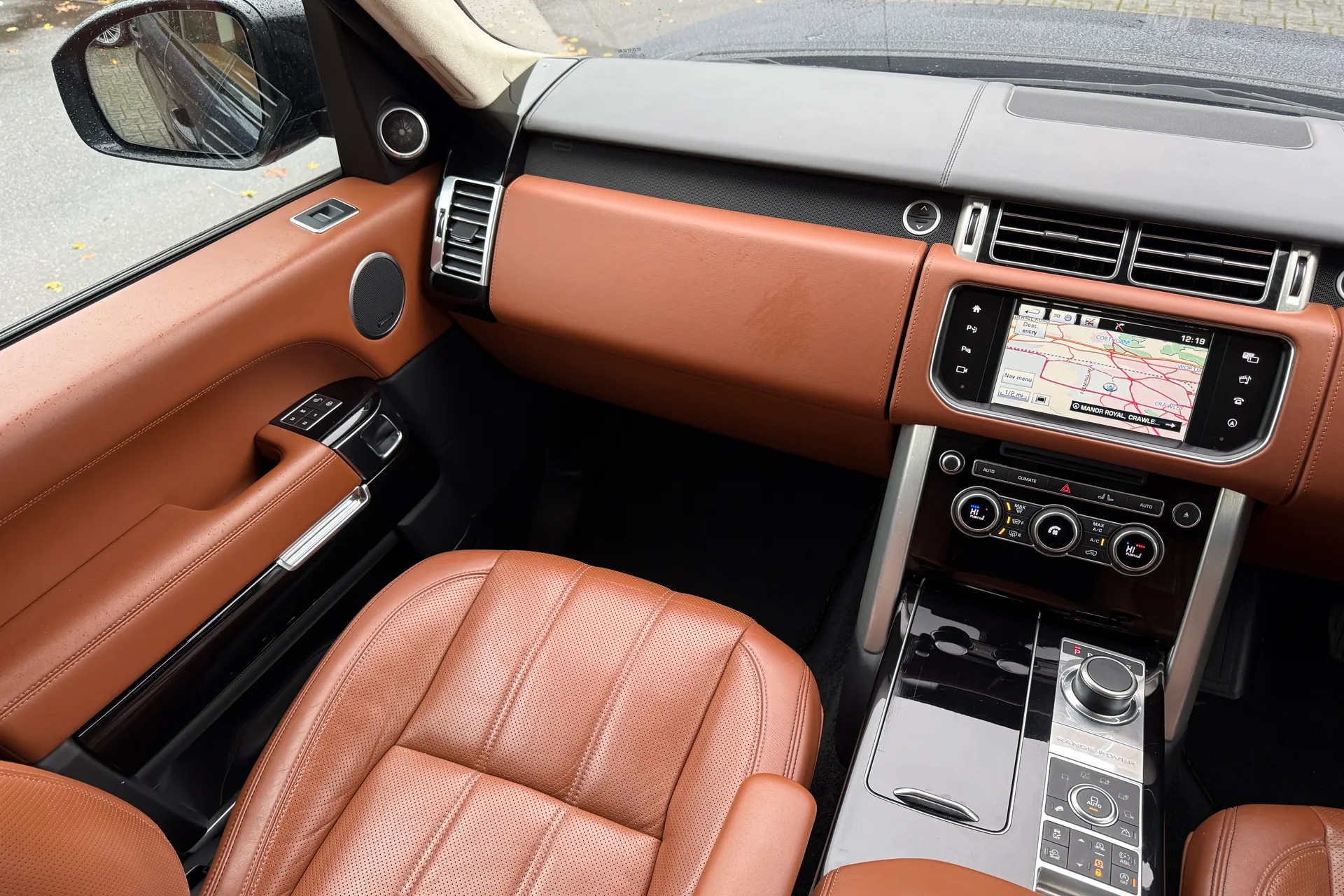 LAND ROVER RANGE ROVER thumbnail image number 22