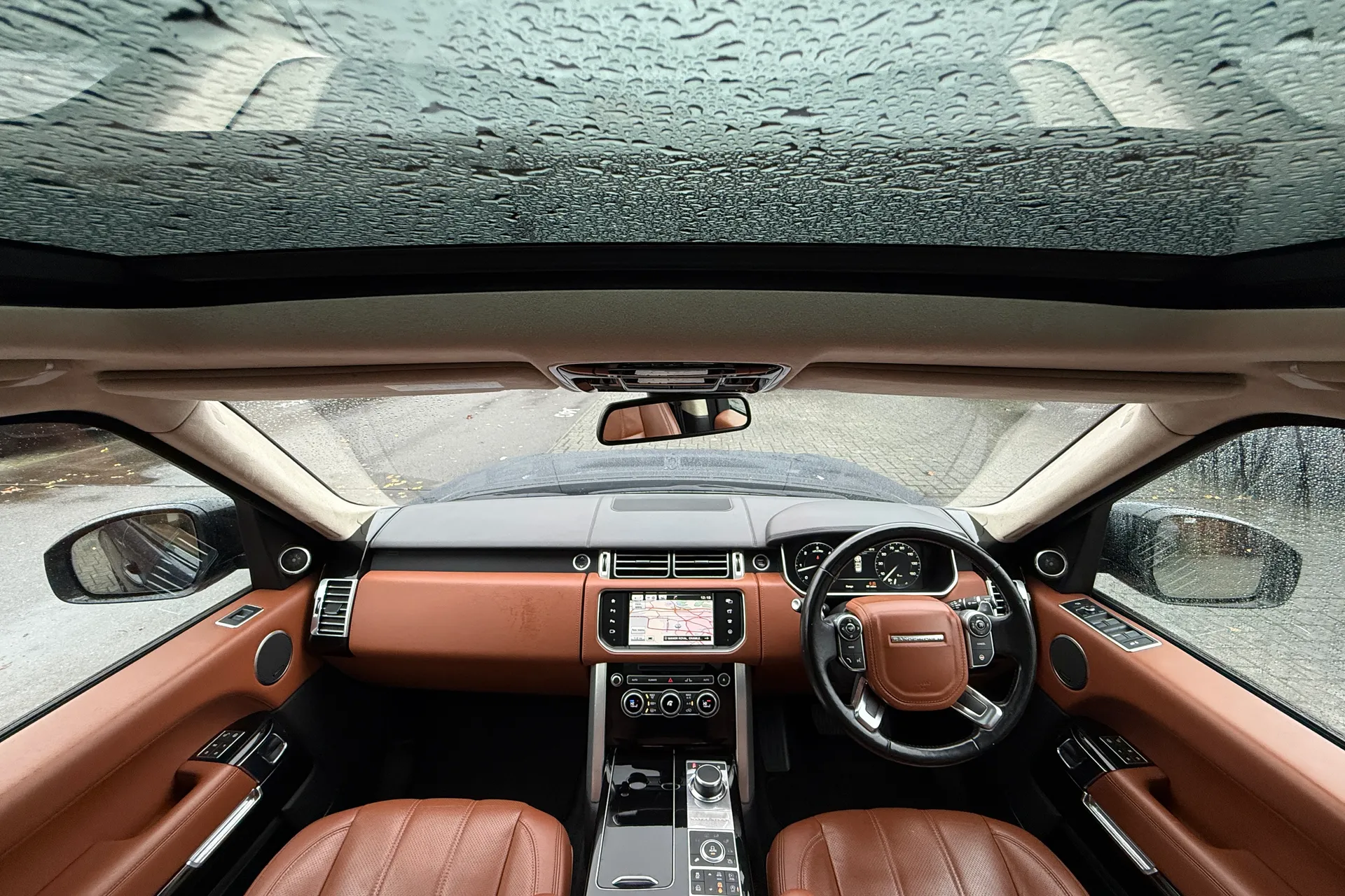 LAND ROVER RANGE ROVER thumbnail image number 3