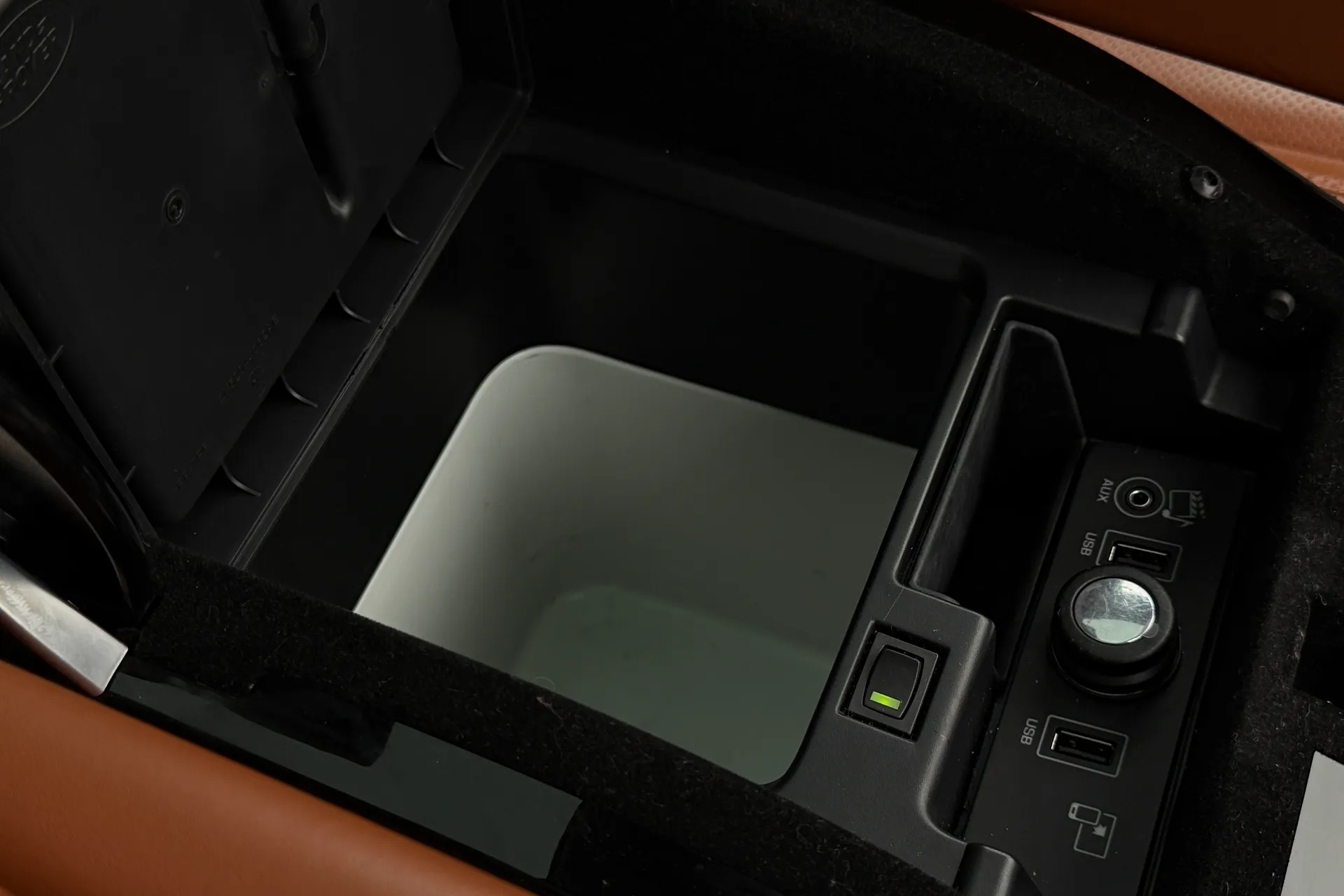 LAND ROVER RANGE ROVER thumbnail image number 24