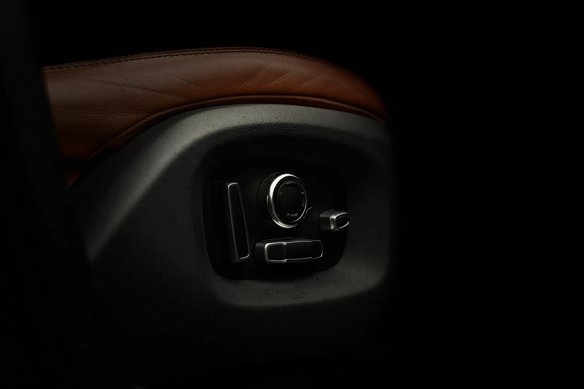 LAND ROVER RANGE ROVER thumbnail image number 50