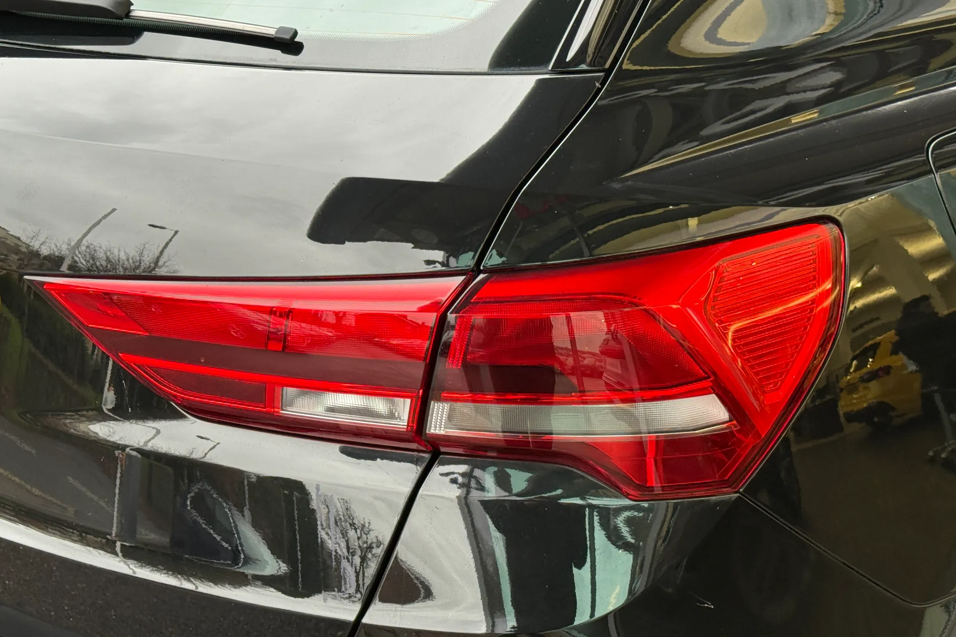 Audi Q3 thumbnail image number 43