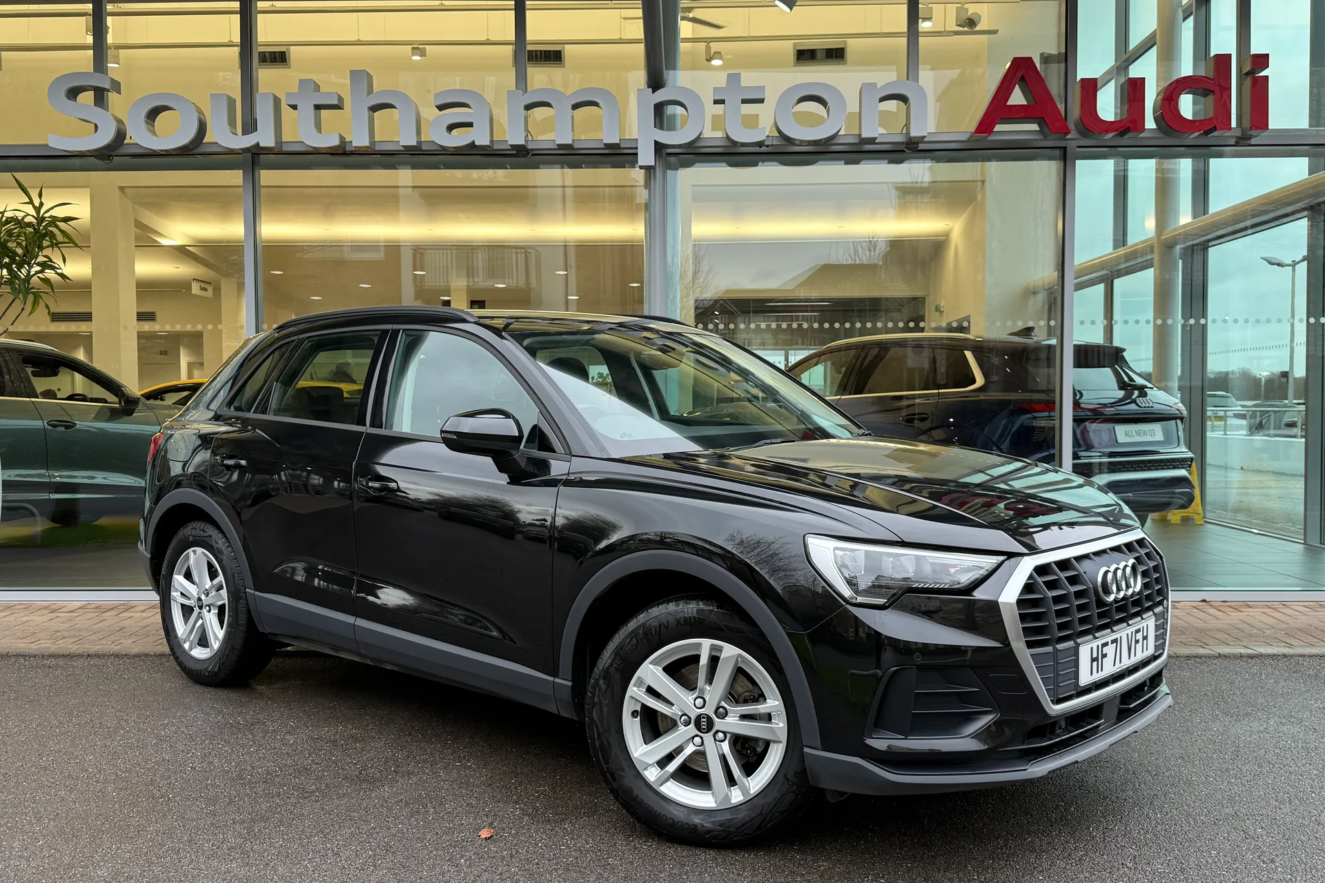 Audi Q3 thumbnail image number 61