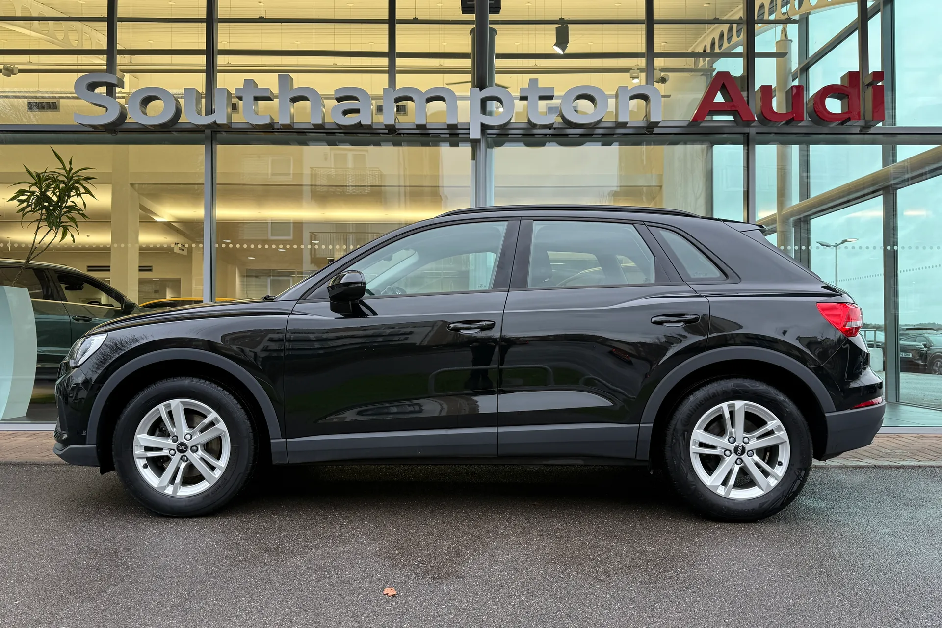 Audi Q3 thumbnail image number 54