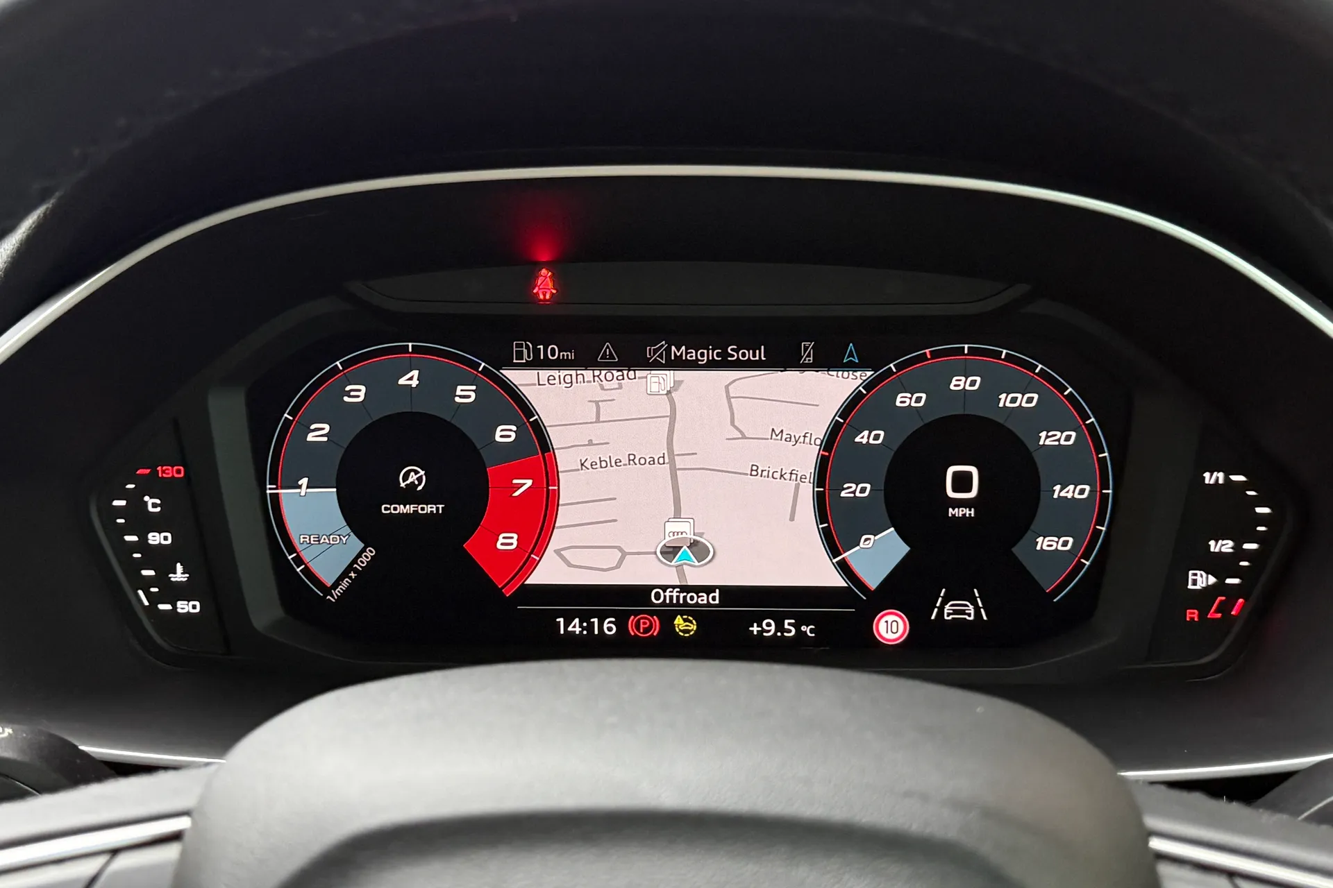 Audi Q3 thumbnail image number 23