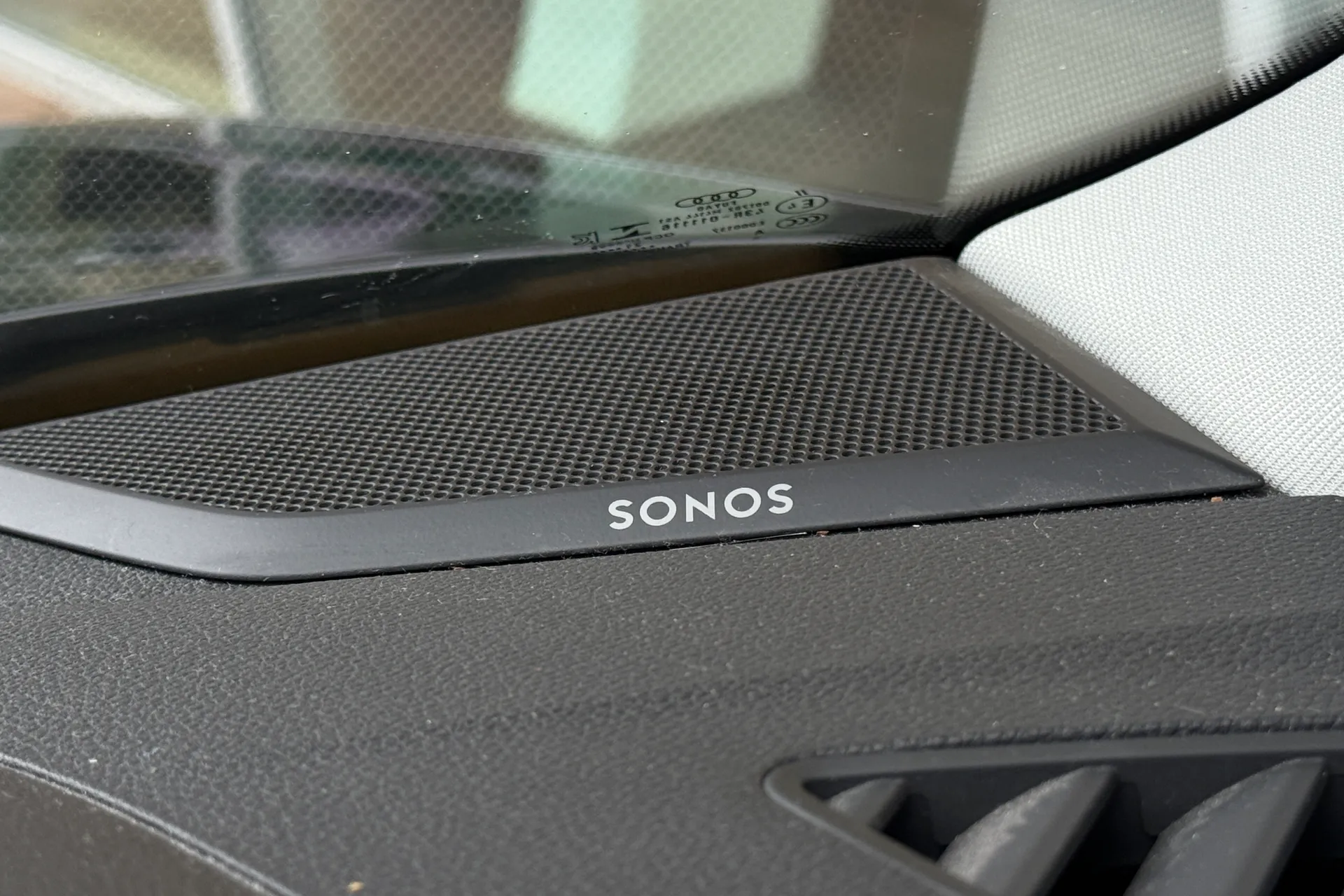 Audi Q3 thumbnail image number 7