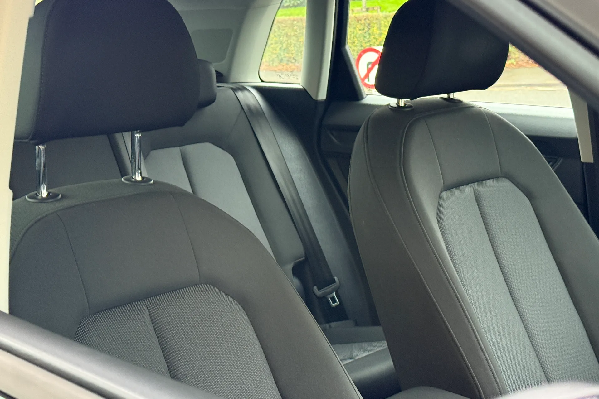 Audi Q3 thumbnail image number 33