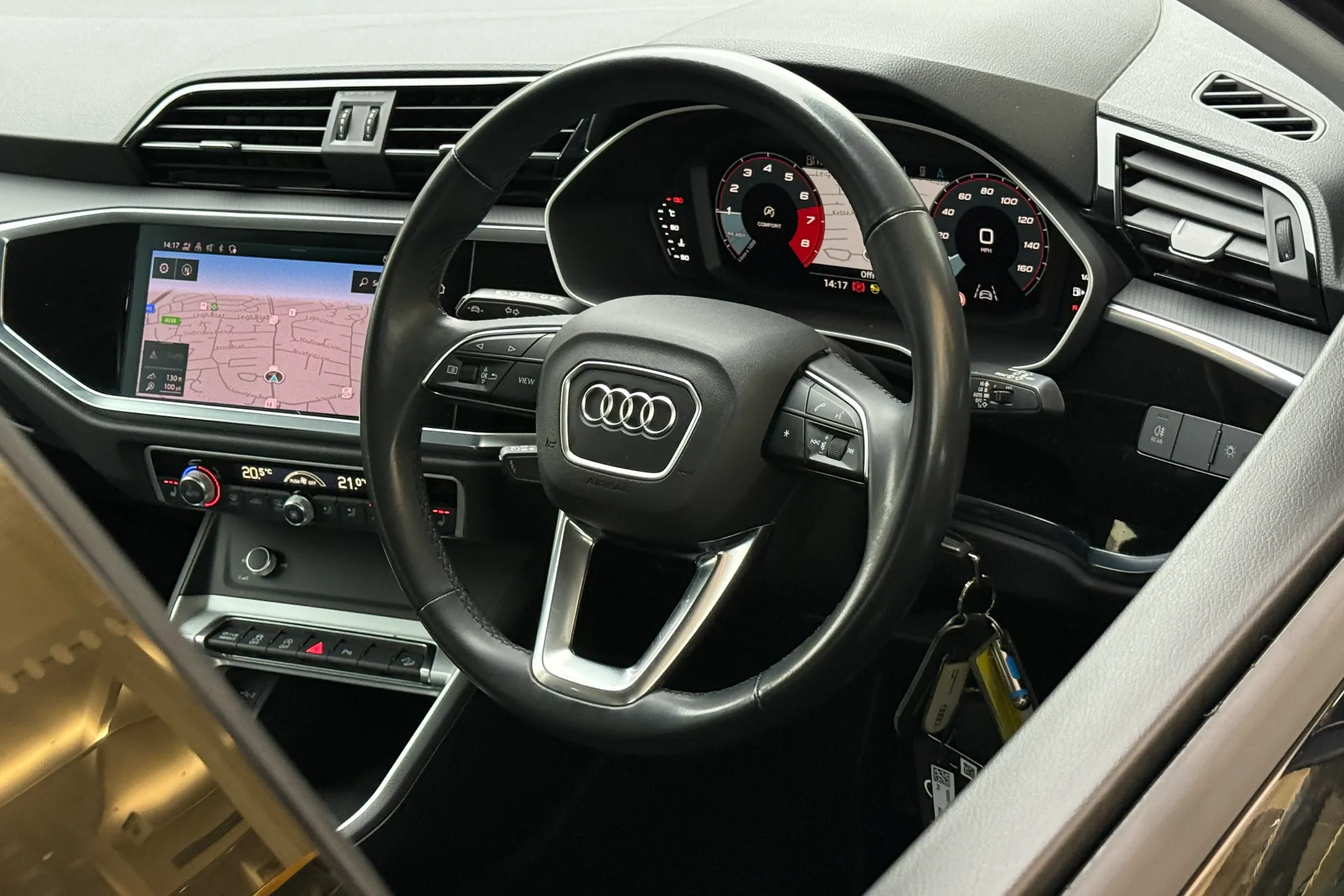 Audi Q3 thumbnail image number 32