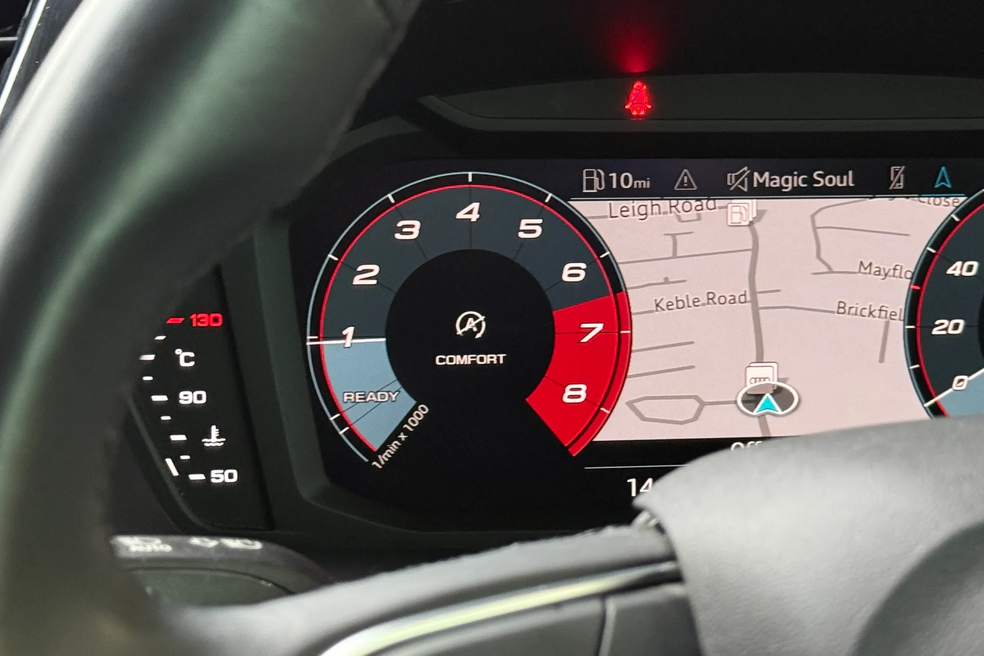 Audi Q3 thumbnail image number 24