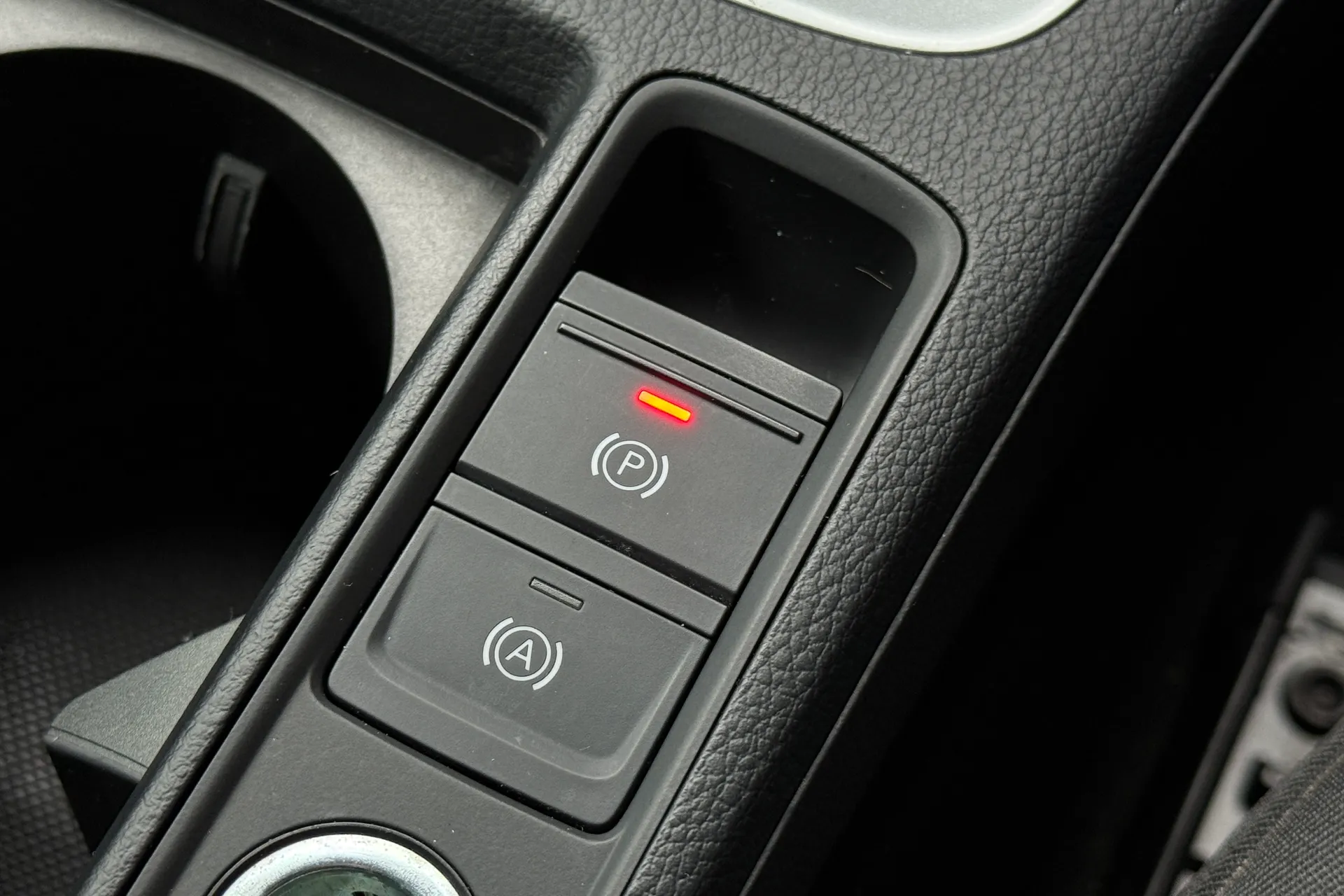 Audi Q3 thumbnail image number 13