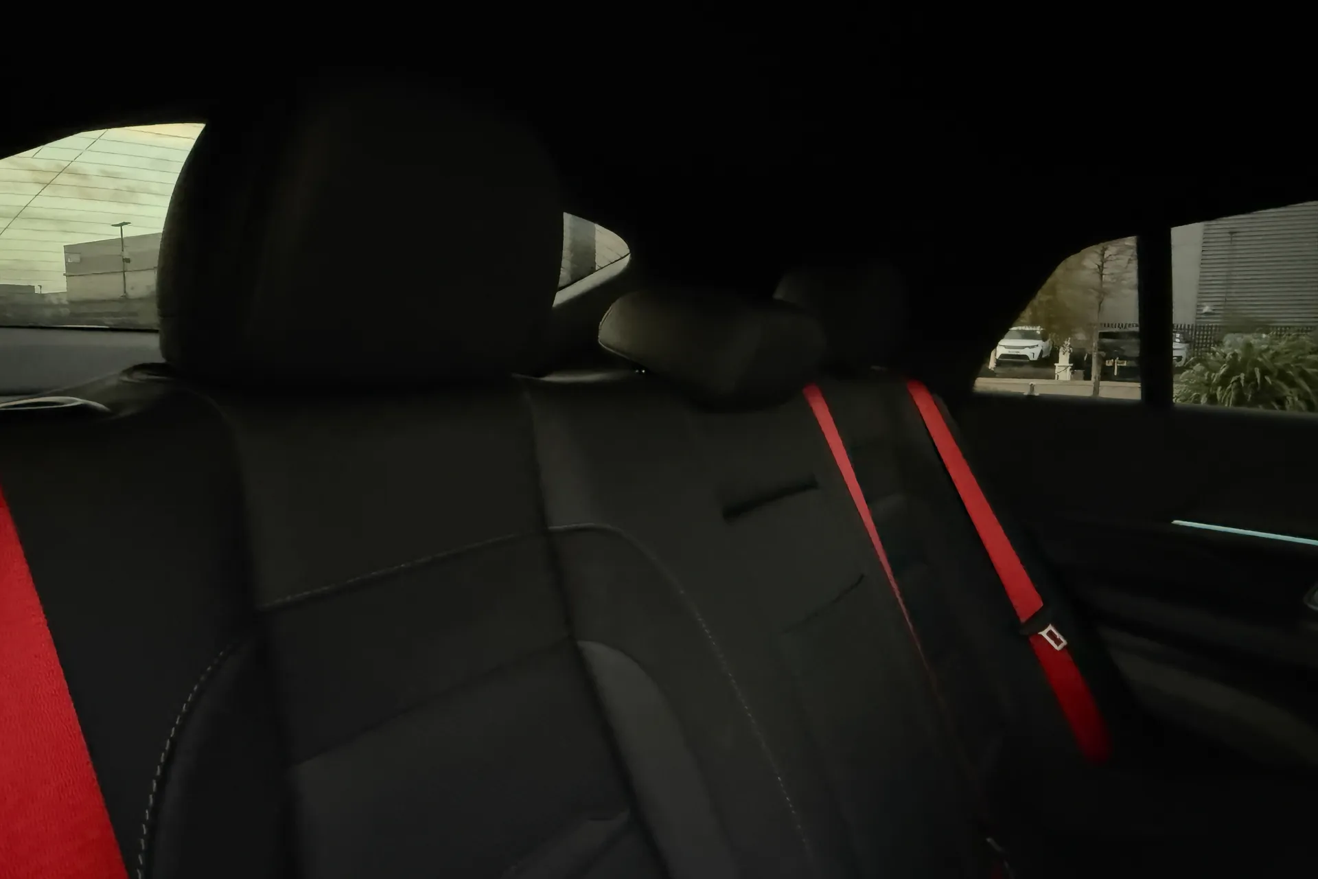 MERCEDES-BENZ GLE COUPE thumbnail image number 38