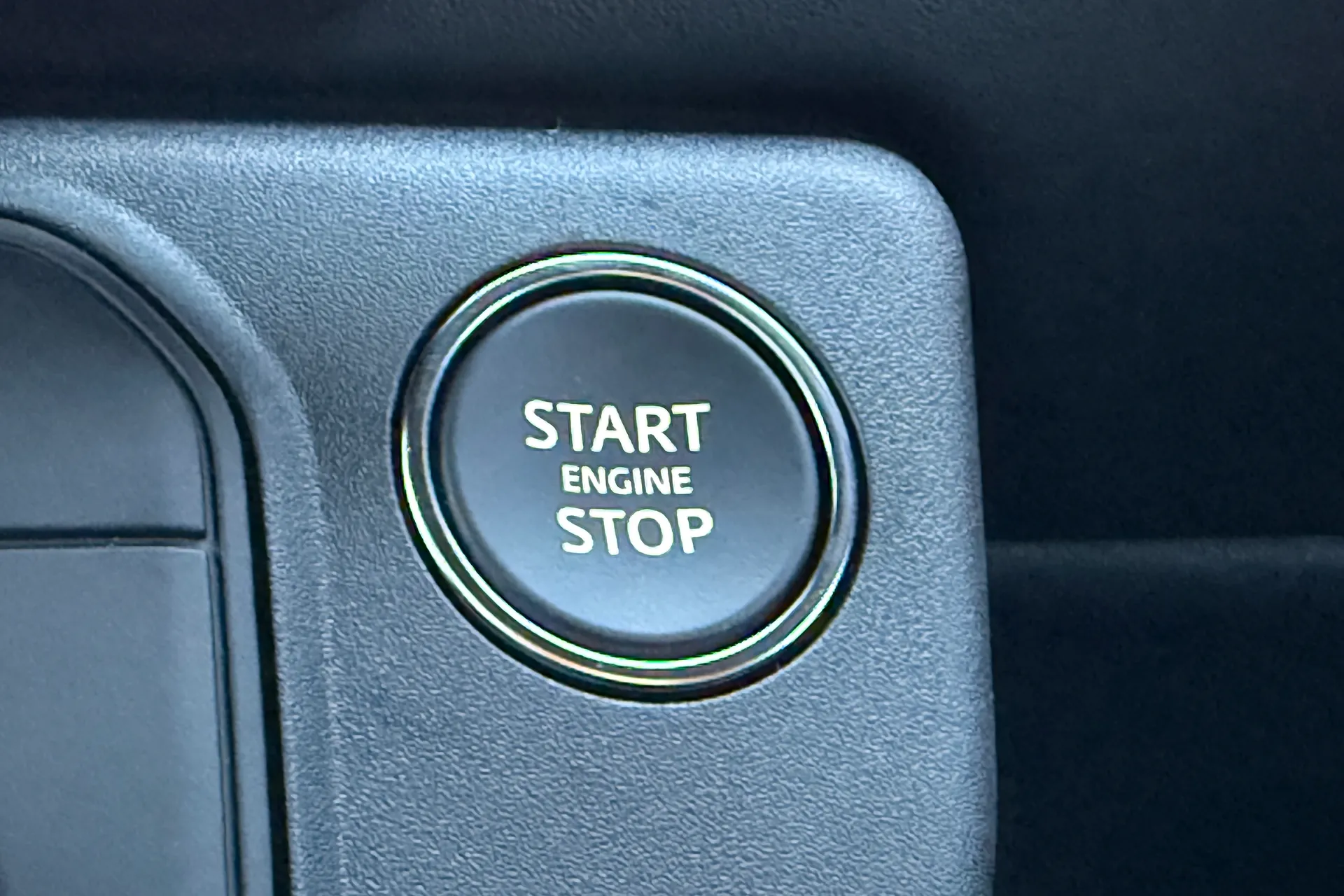 LAND ROVER Defender 110 thumbnail image number 40