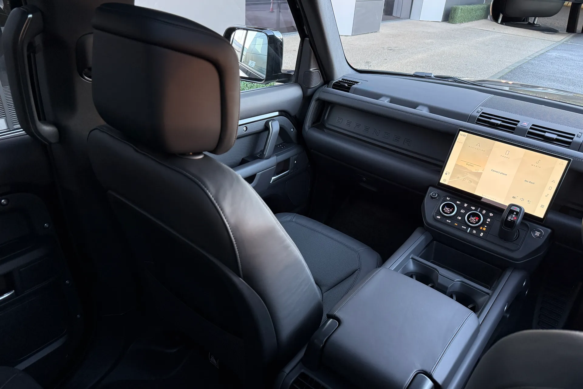 LAND ROVER Defender 110 thumbnail image number 55