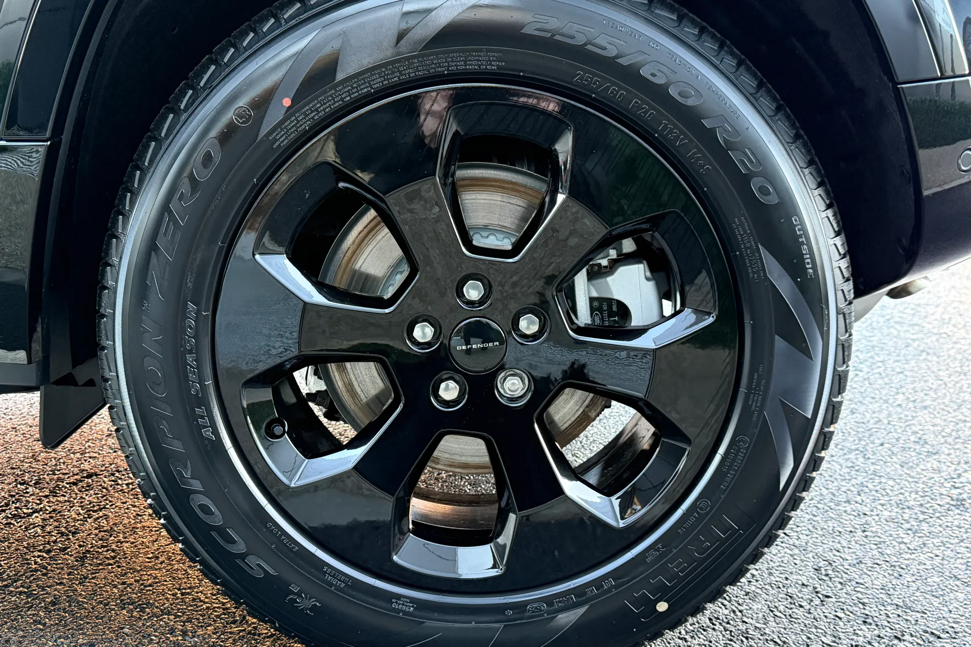 LAND ROVER Defender 110 thumbnail image number 19