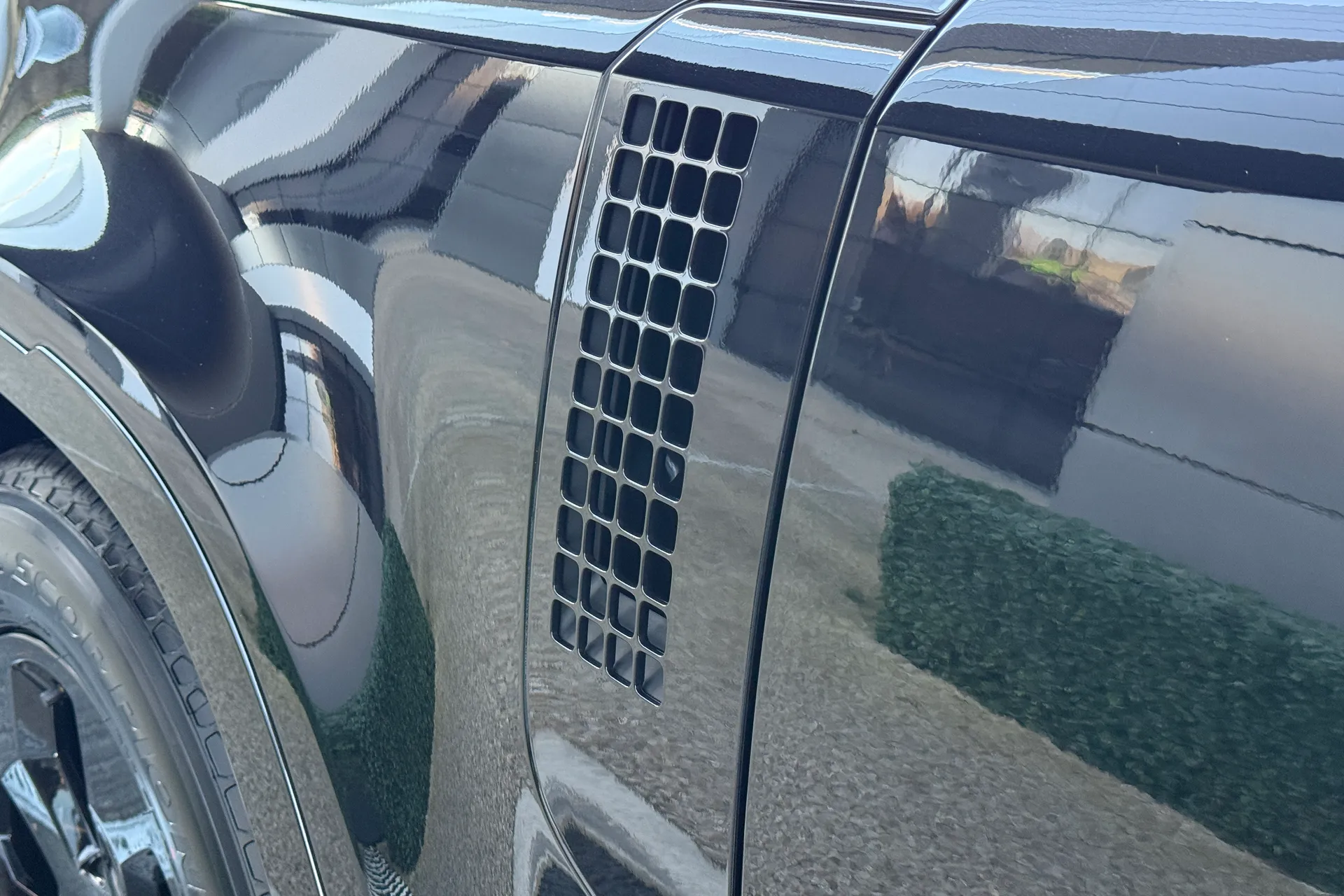 LAND ROVER Defender 110 thumbnail image number 34