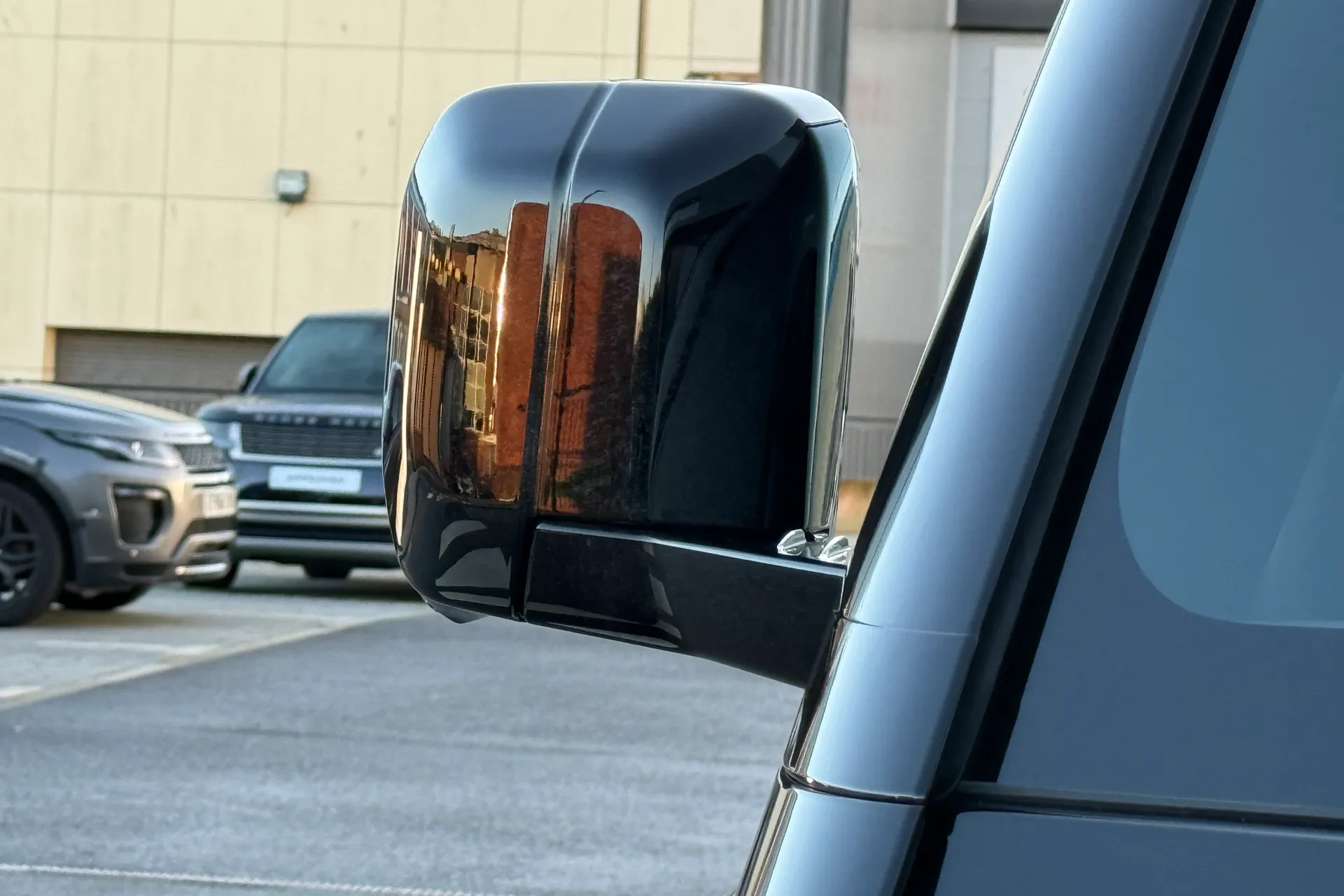 LAND ROVER Defender 110 thumbnail image number 30