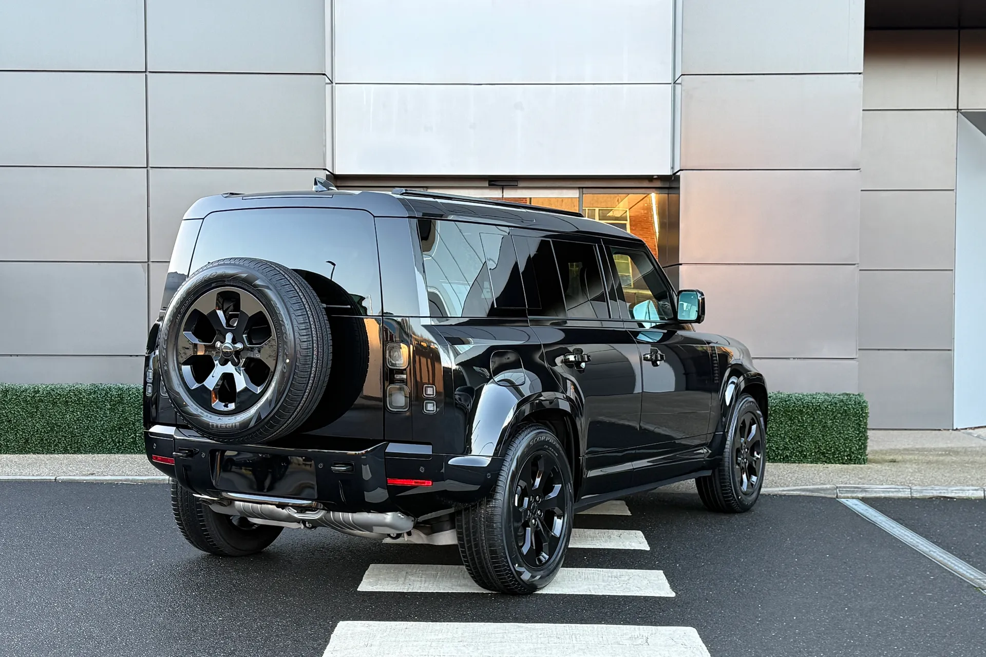 LAND ROVER Defender 110 thumbnail image number 12