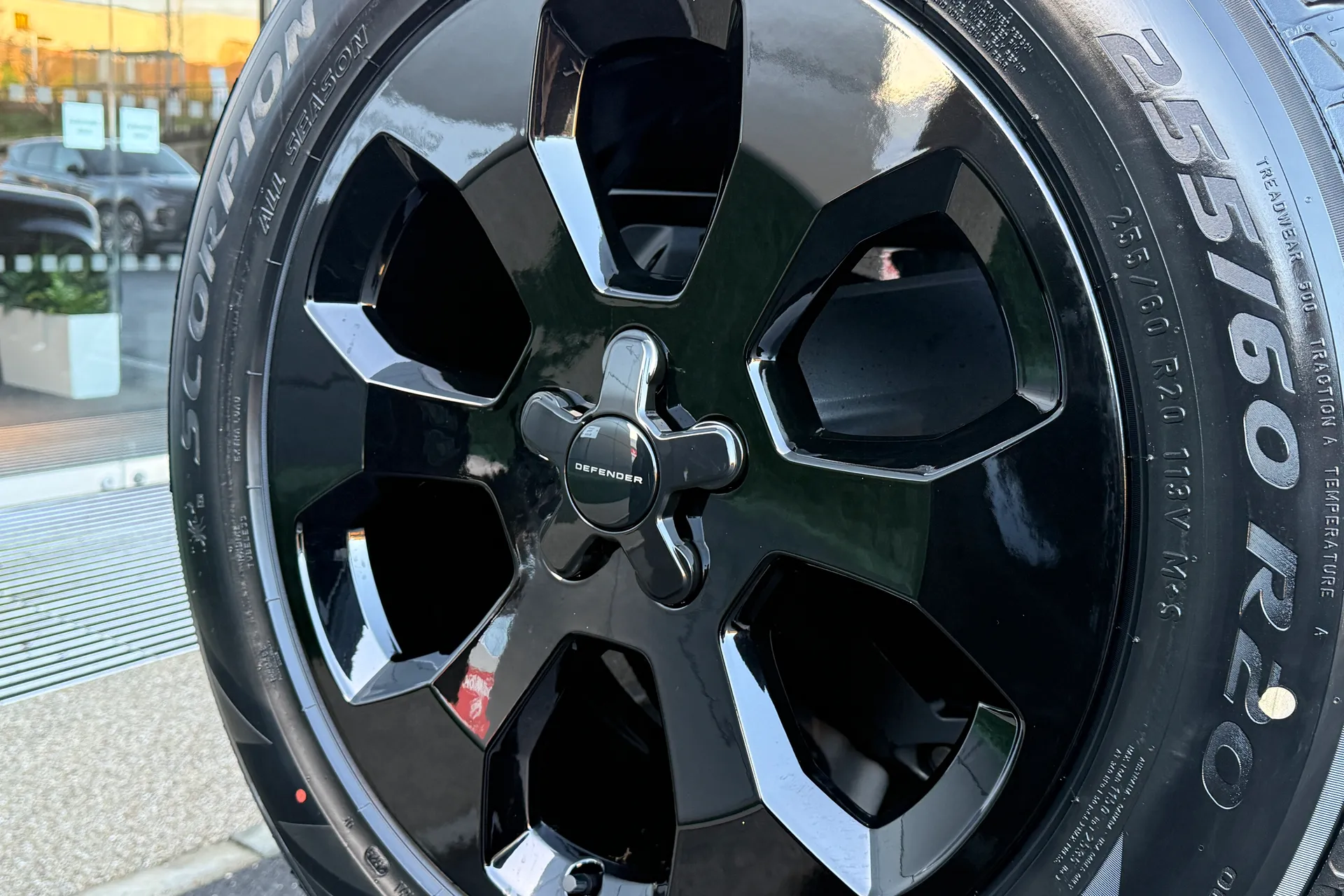 LAND ROVER Defender 110 thumbnail image number 26