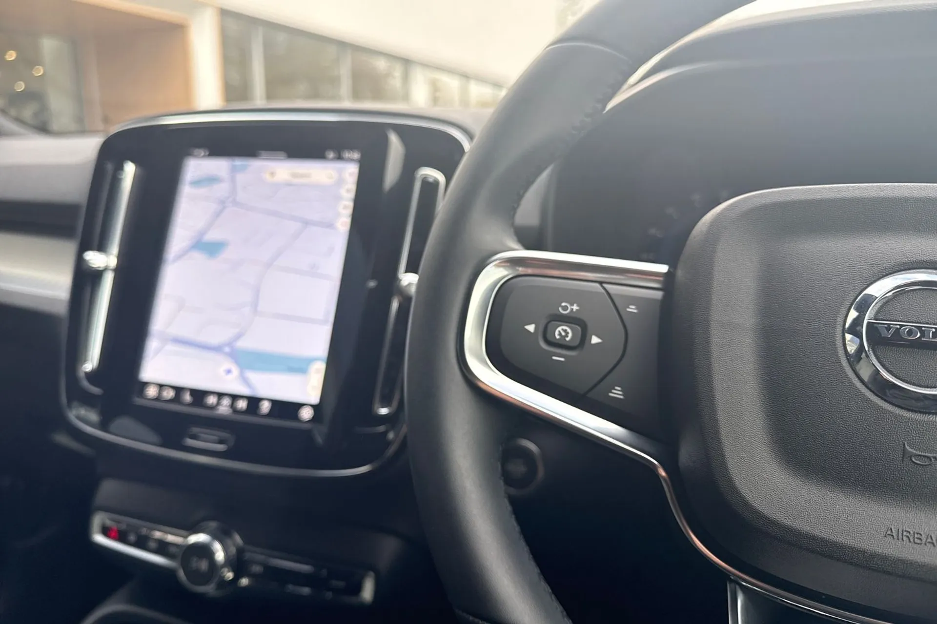 Volvo XC40 thumbnail image number 36