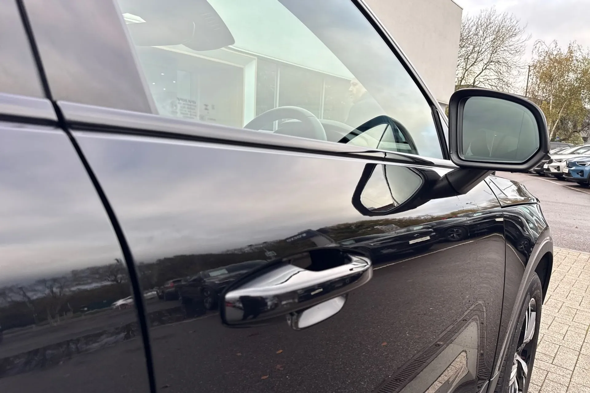 Volvo XC40 thumbnail image number 17