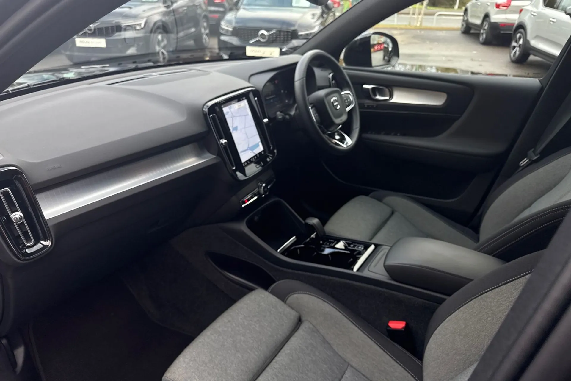 Volvo XC40 thumbnail image number 27