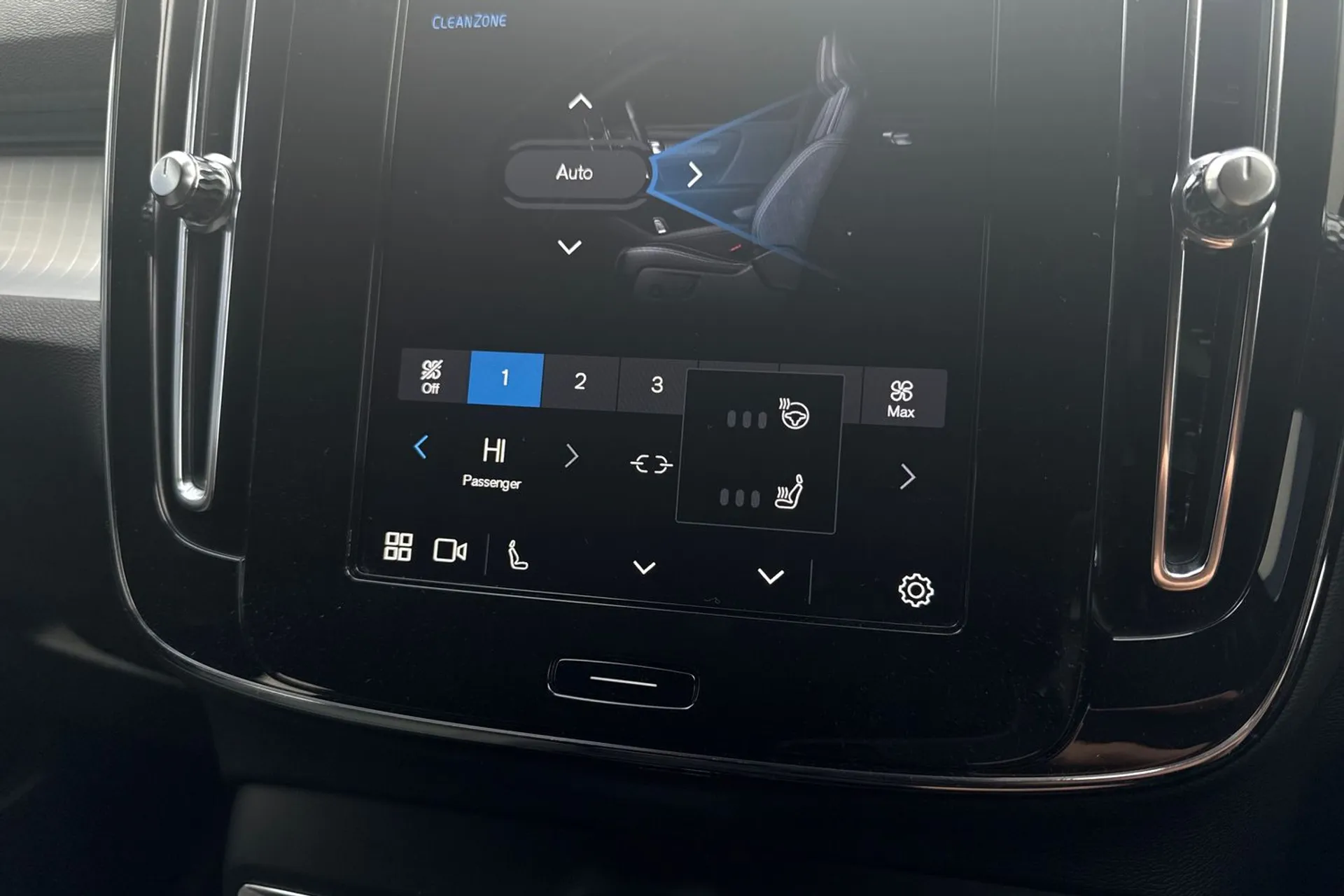 Volvo XC40 thumbnail image number 40