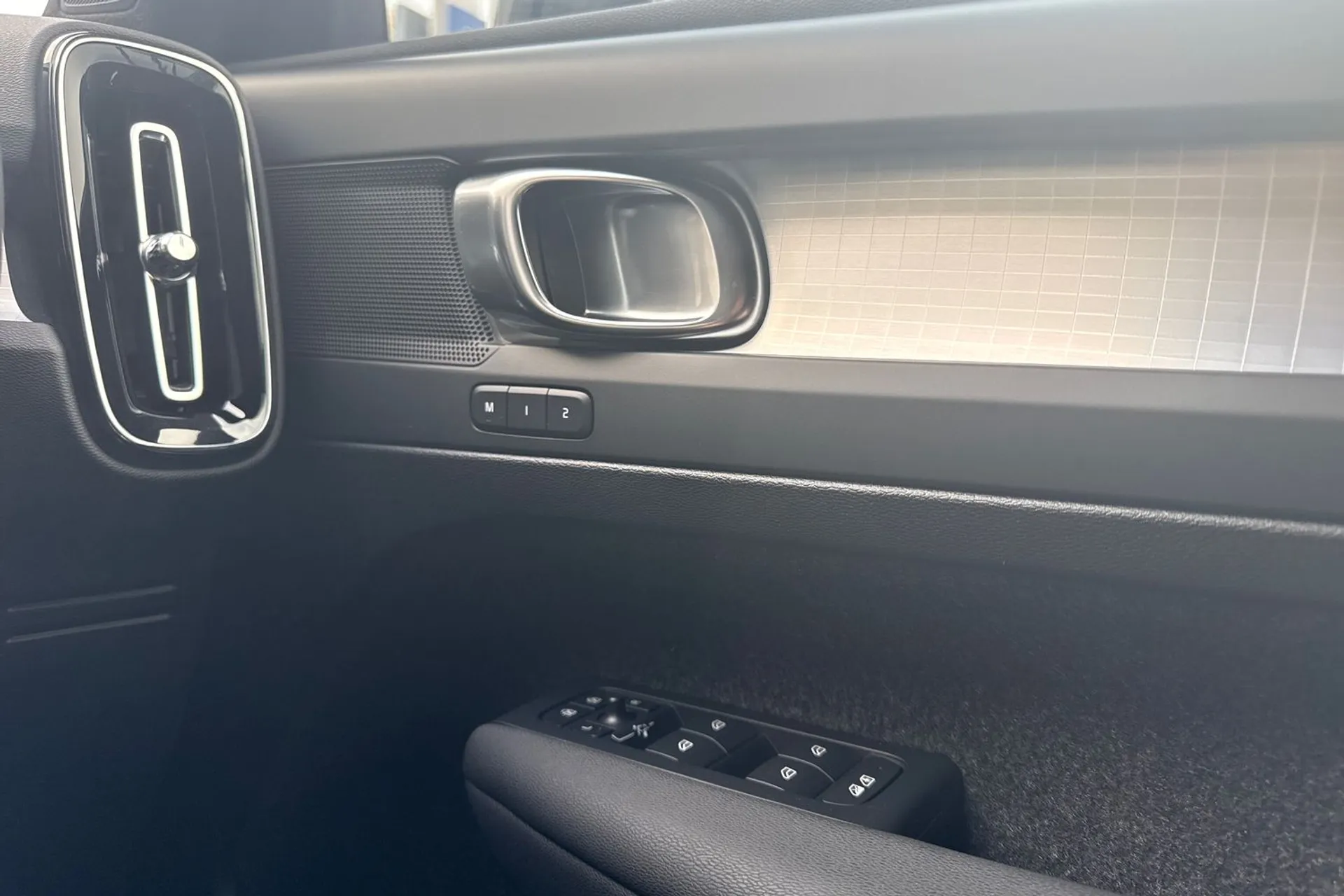 Volvo XC40 thumbnail image number 42