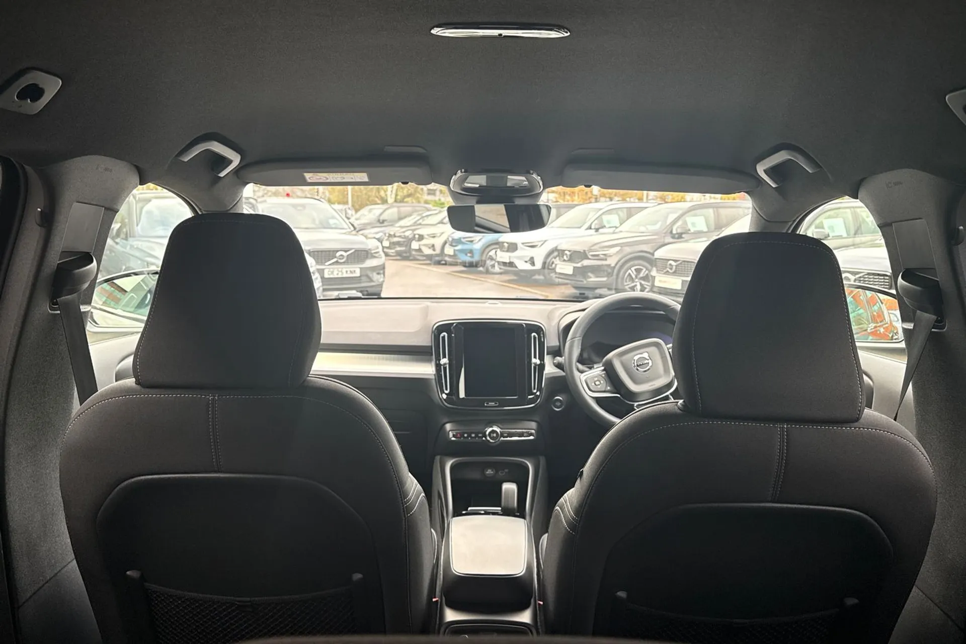 Volvo XC40 thumbnail image number 22