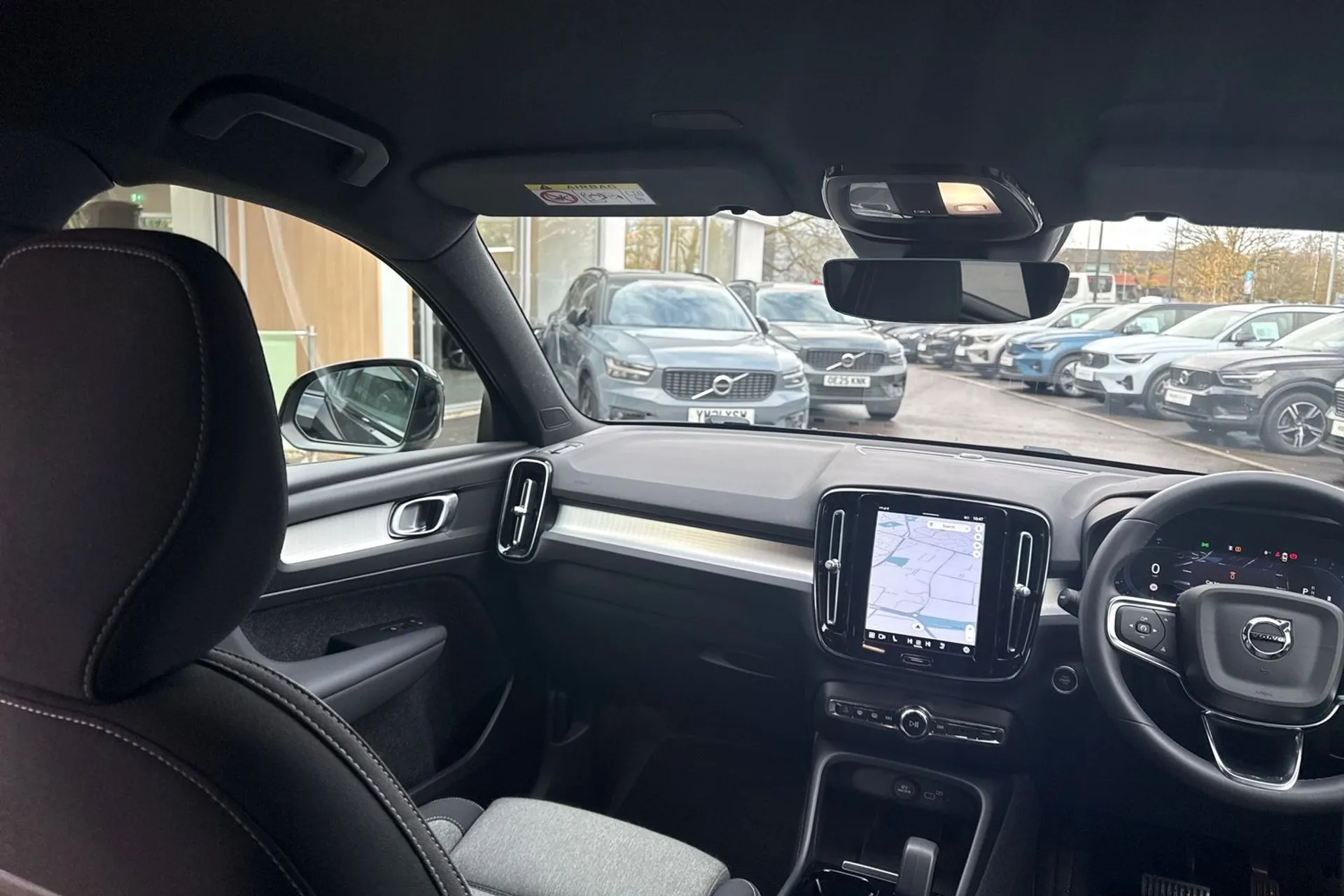 Volvo XC40 thumbnail image number 32