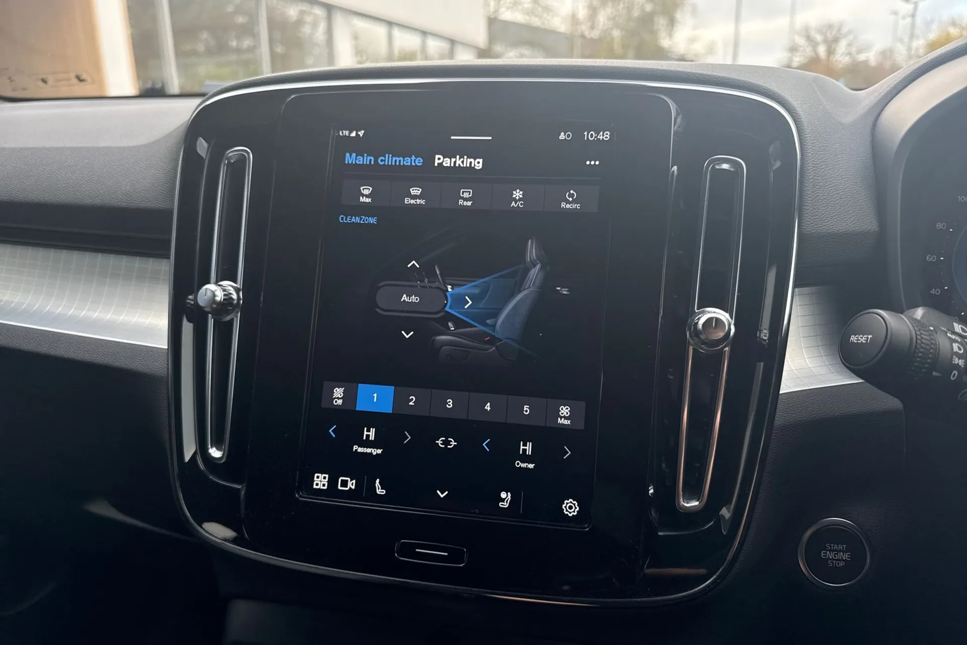 Volvo XC40 thumbnail image number 39