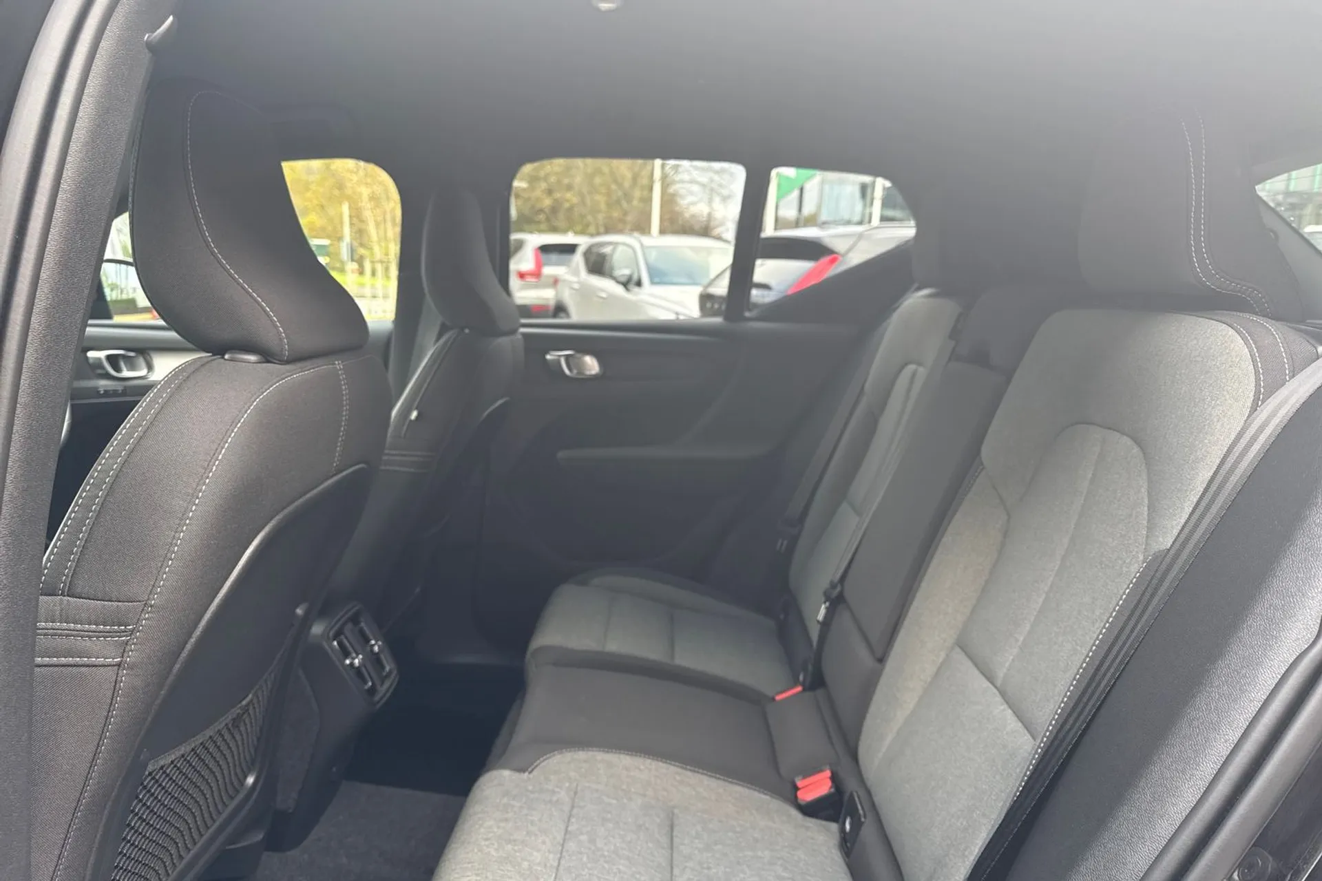 Volvo XC40 thumbnail image number 30