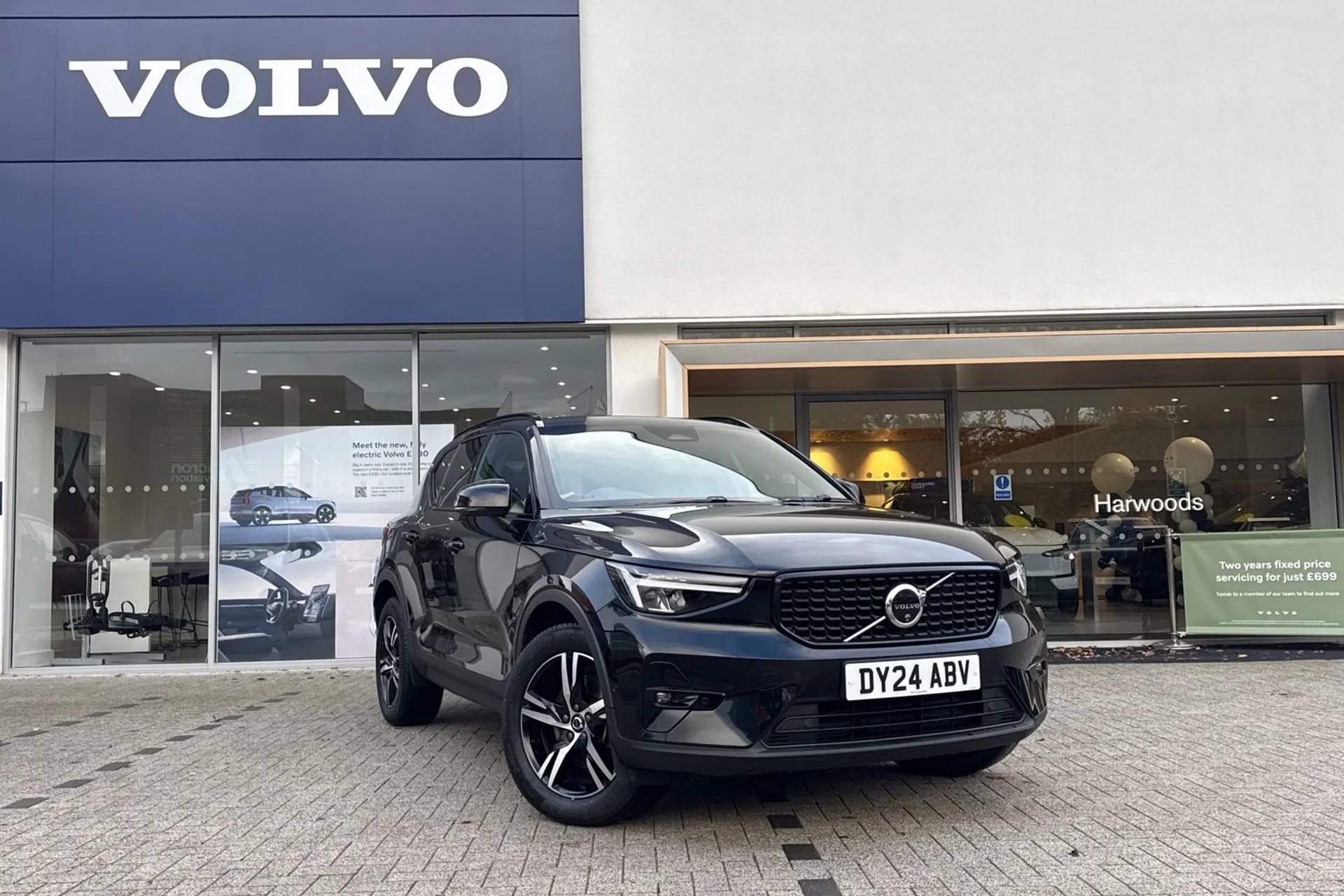 Volvo XC40 focused image