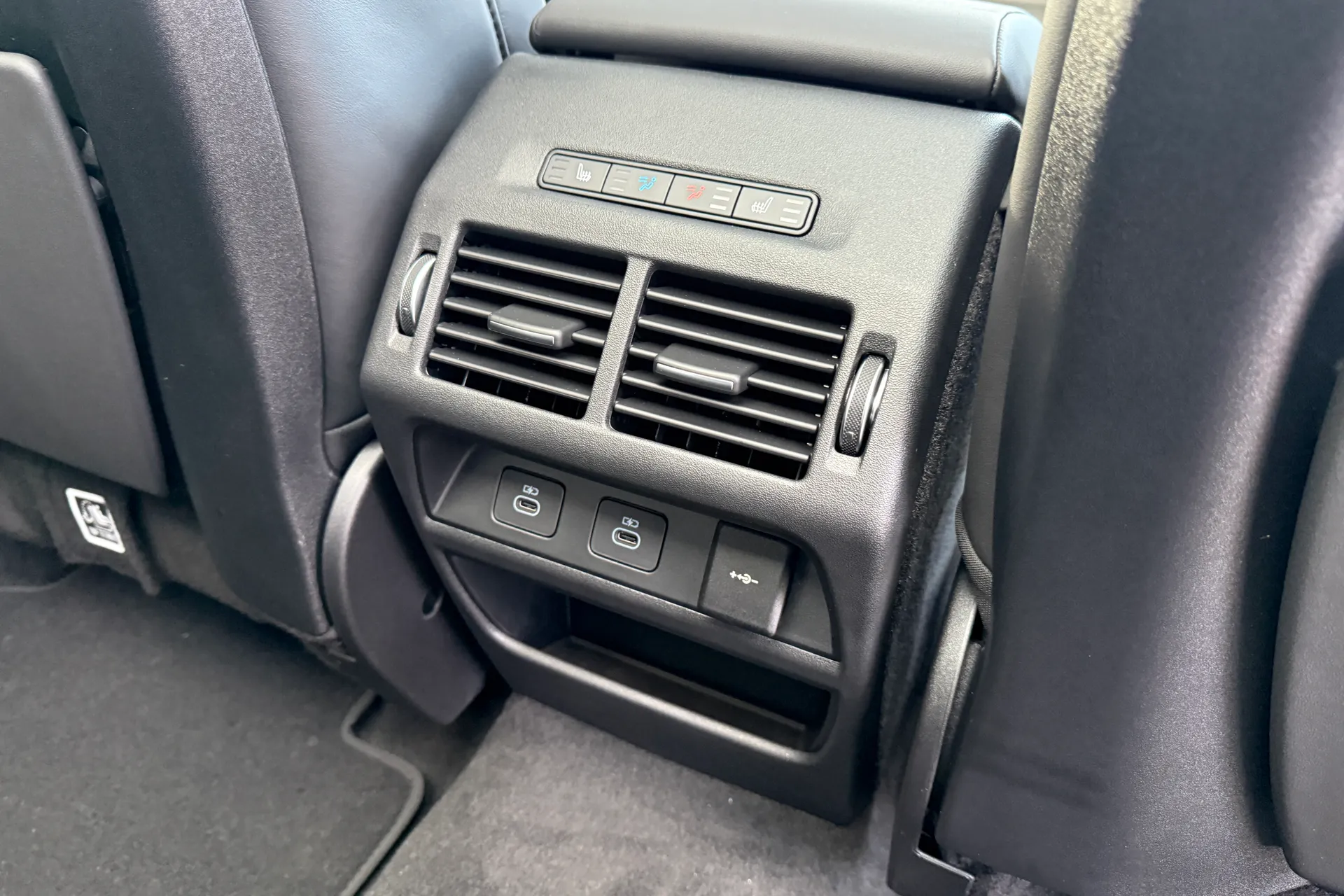 LAND ROVER DISCOVERY SPORT thumbnail image number 42