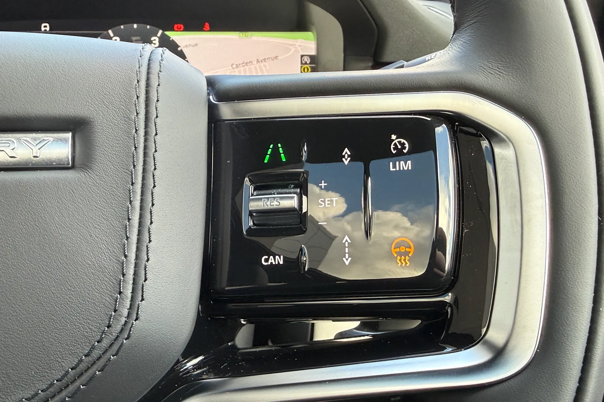 LAND ROVER DISCOVERY SPORT thumbnail image number 30