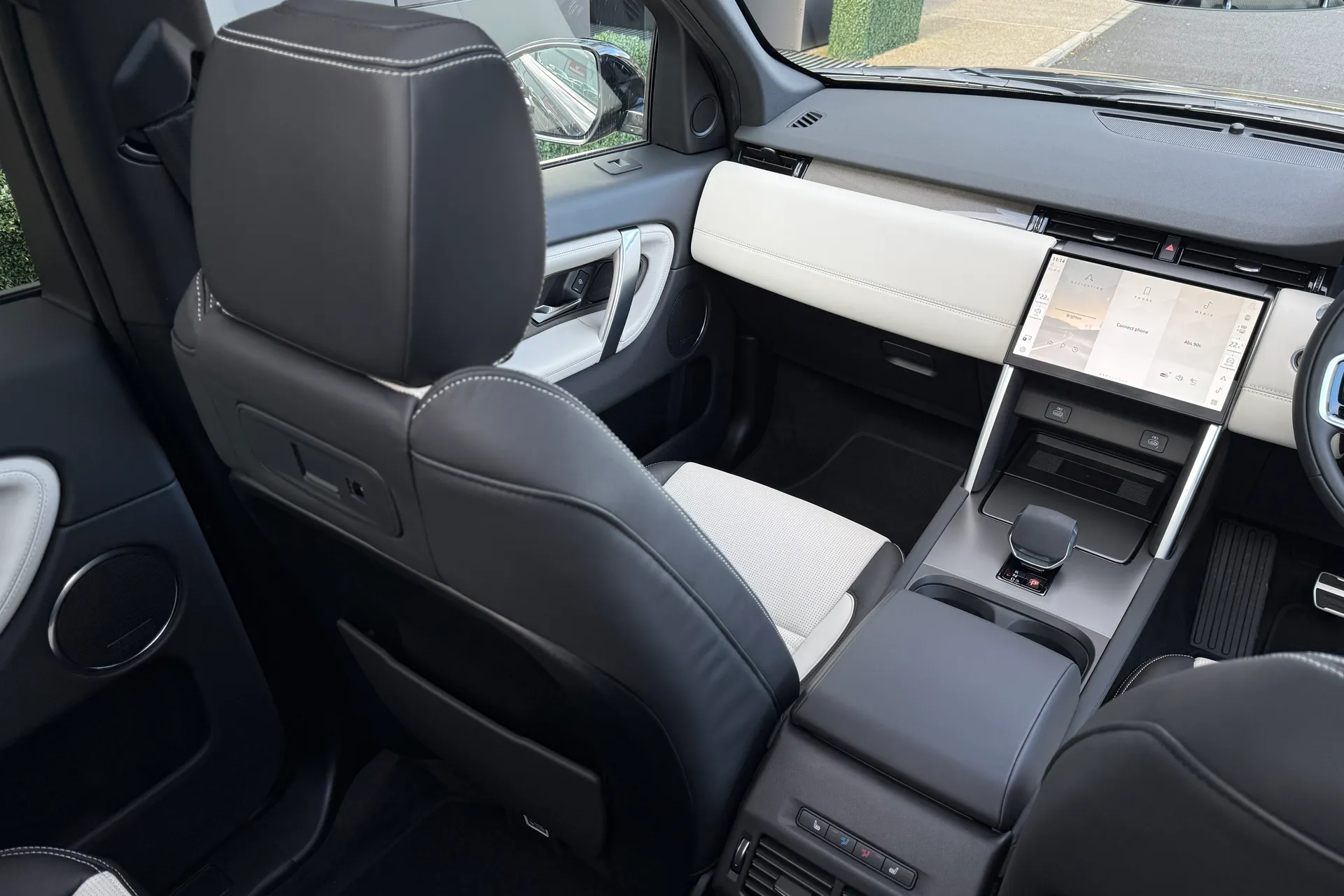 LAND ROVER DISCOVERY SPORT thumbnail image number 48