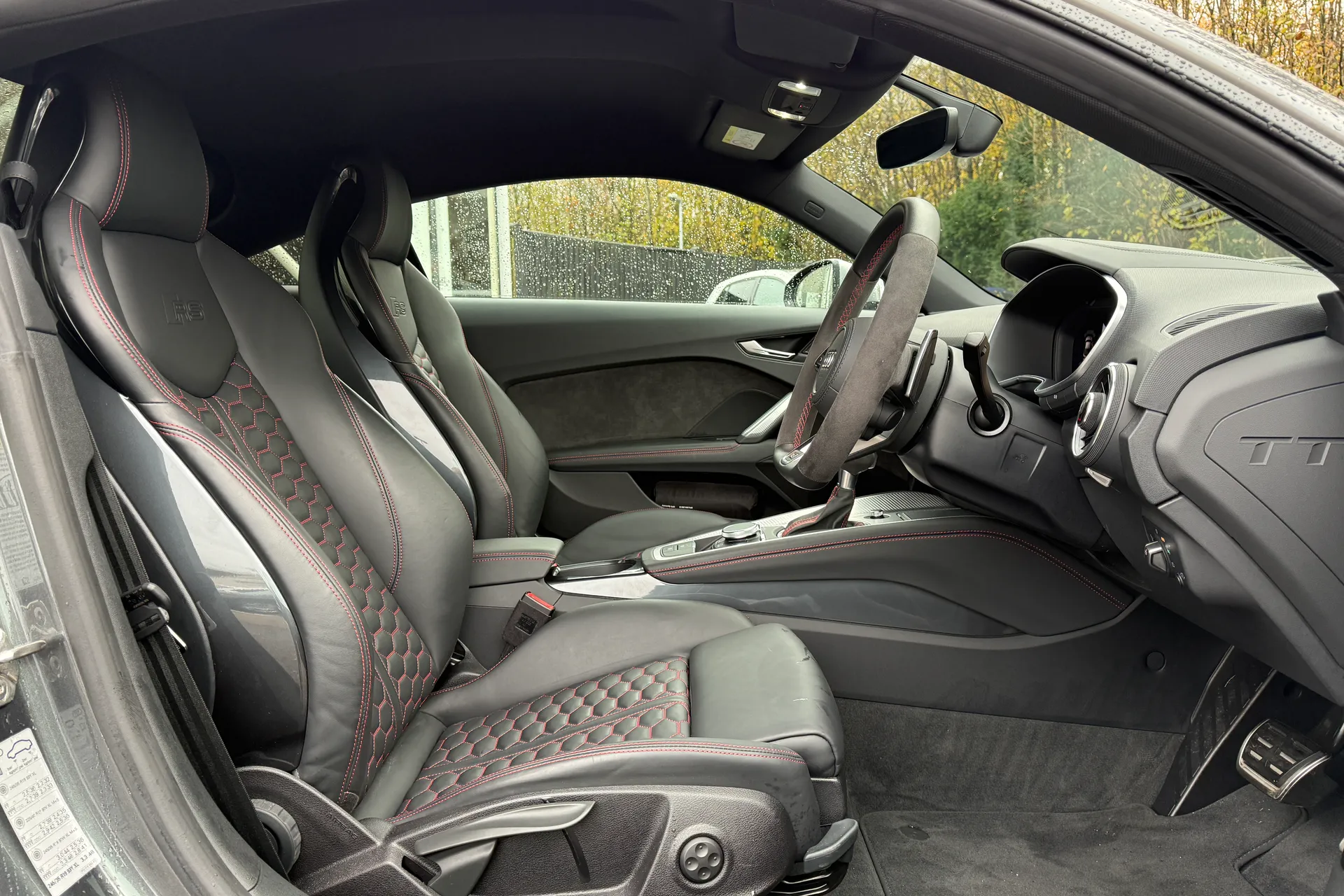 Audi TT thumbnail image number 11