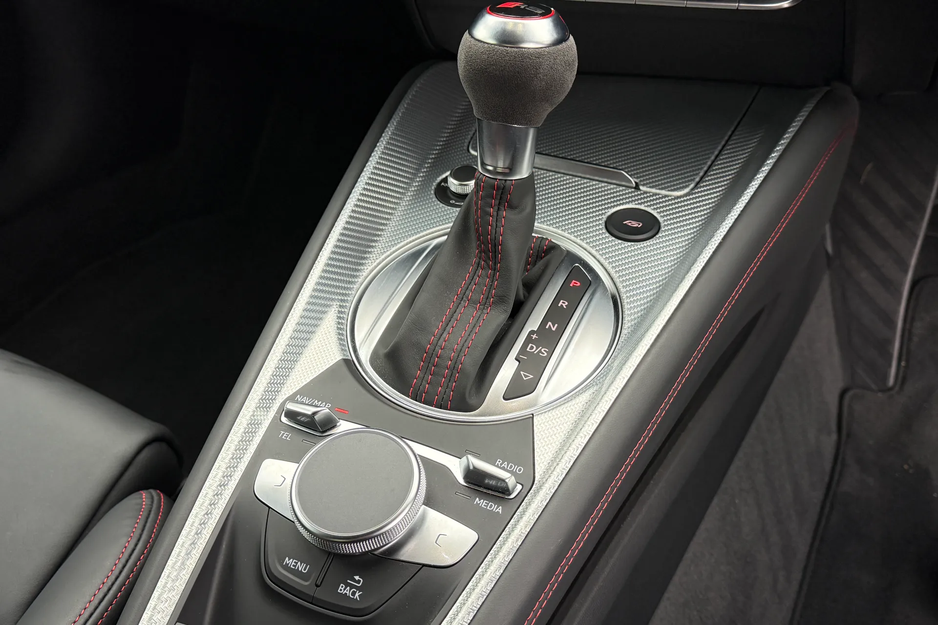 Audi TT thumbnail image number 45