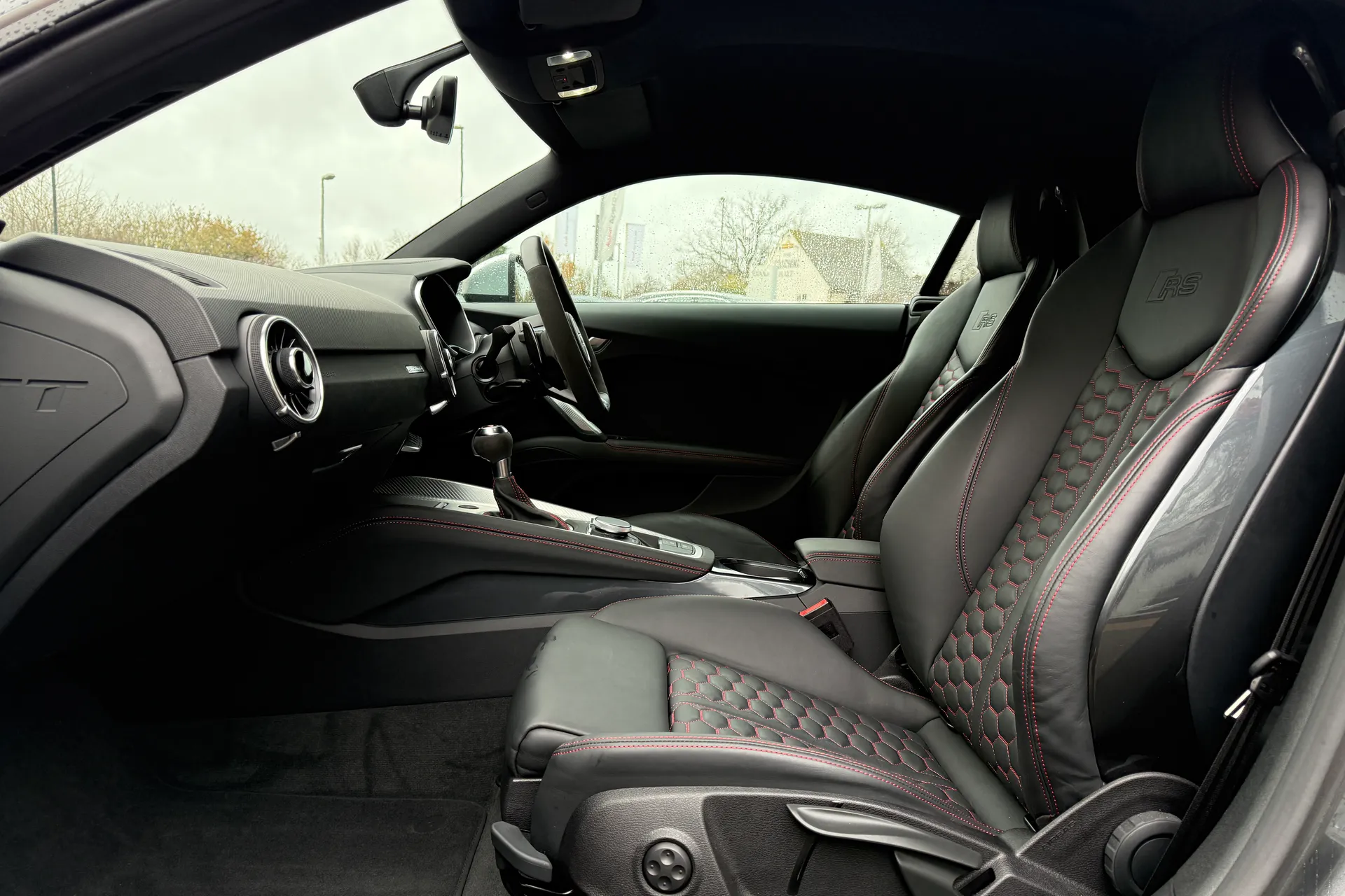 Audi TT thumbnail image number 18