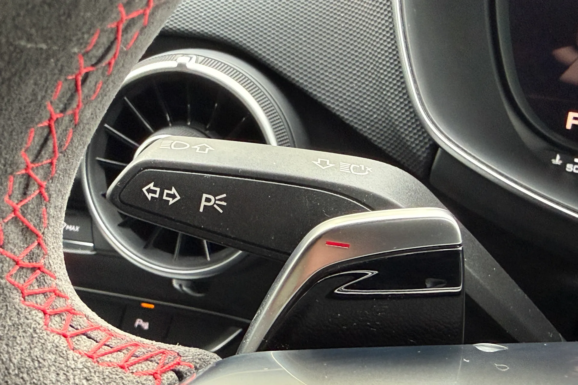 Audi TT thumbnail image number 55