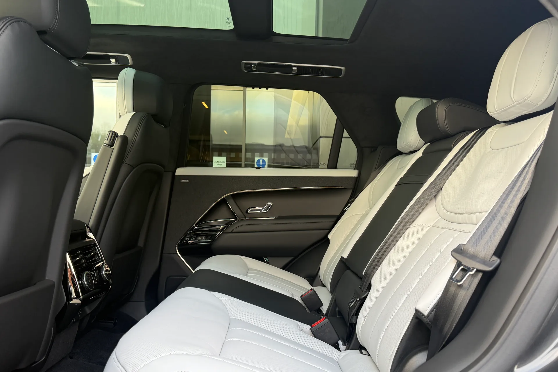 LAND ROVER RANGE ROVER SPORT thumbnail image number 65